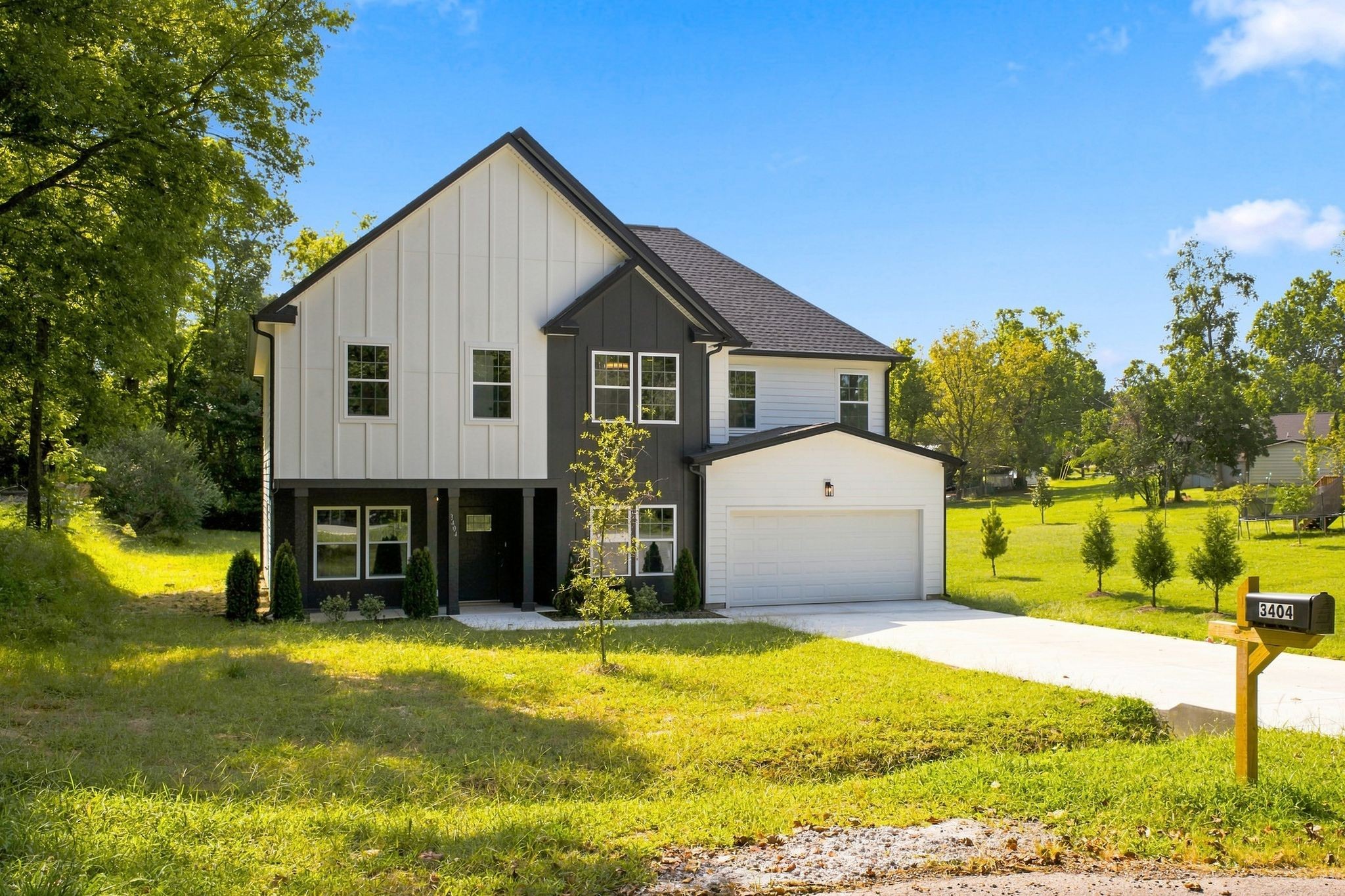 3404 Lallemand Dr Property Photo 1