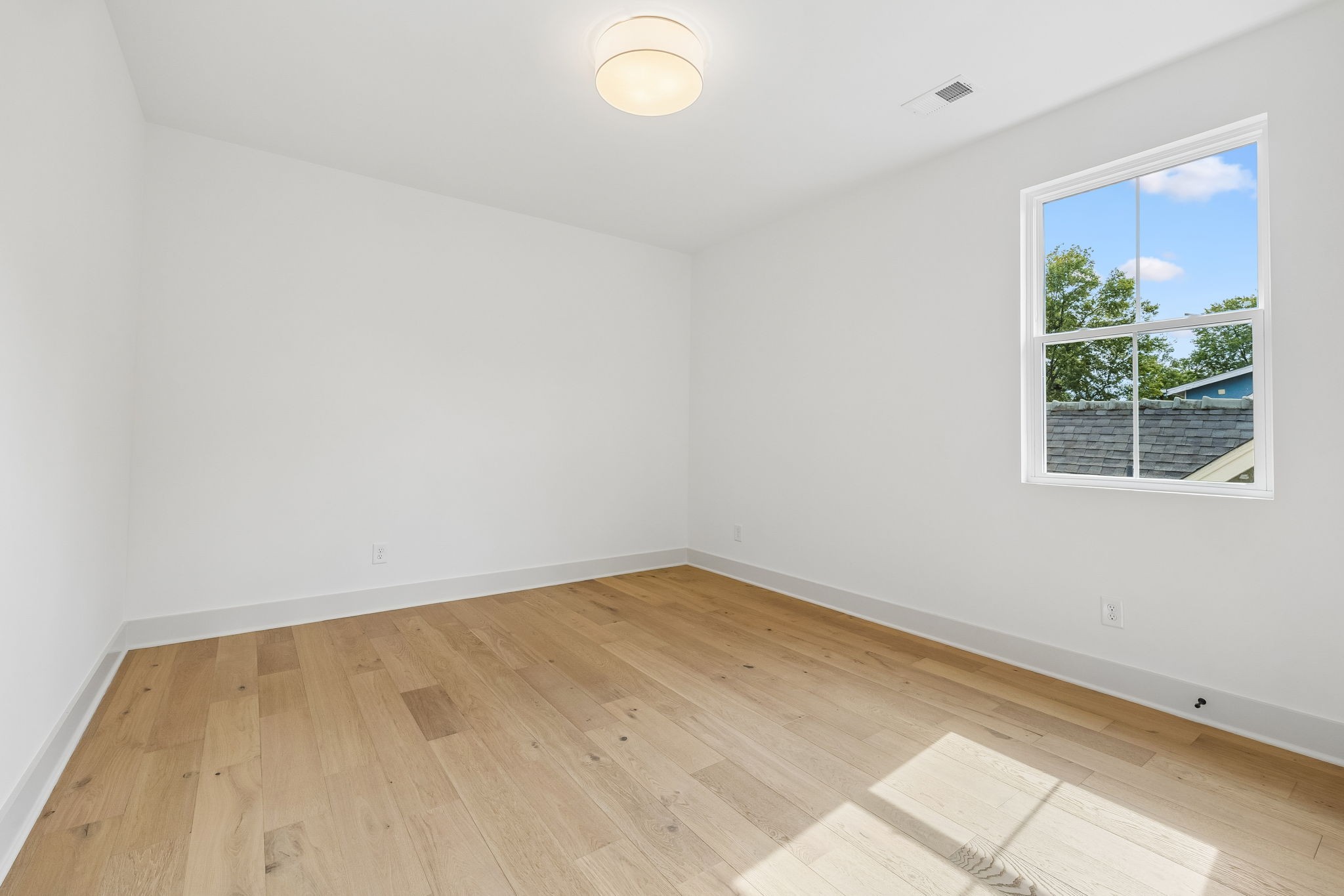 1007b Fairwin Ave Property Photo 36