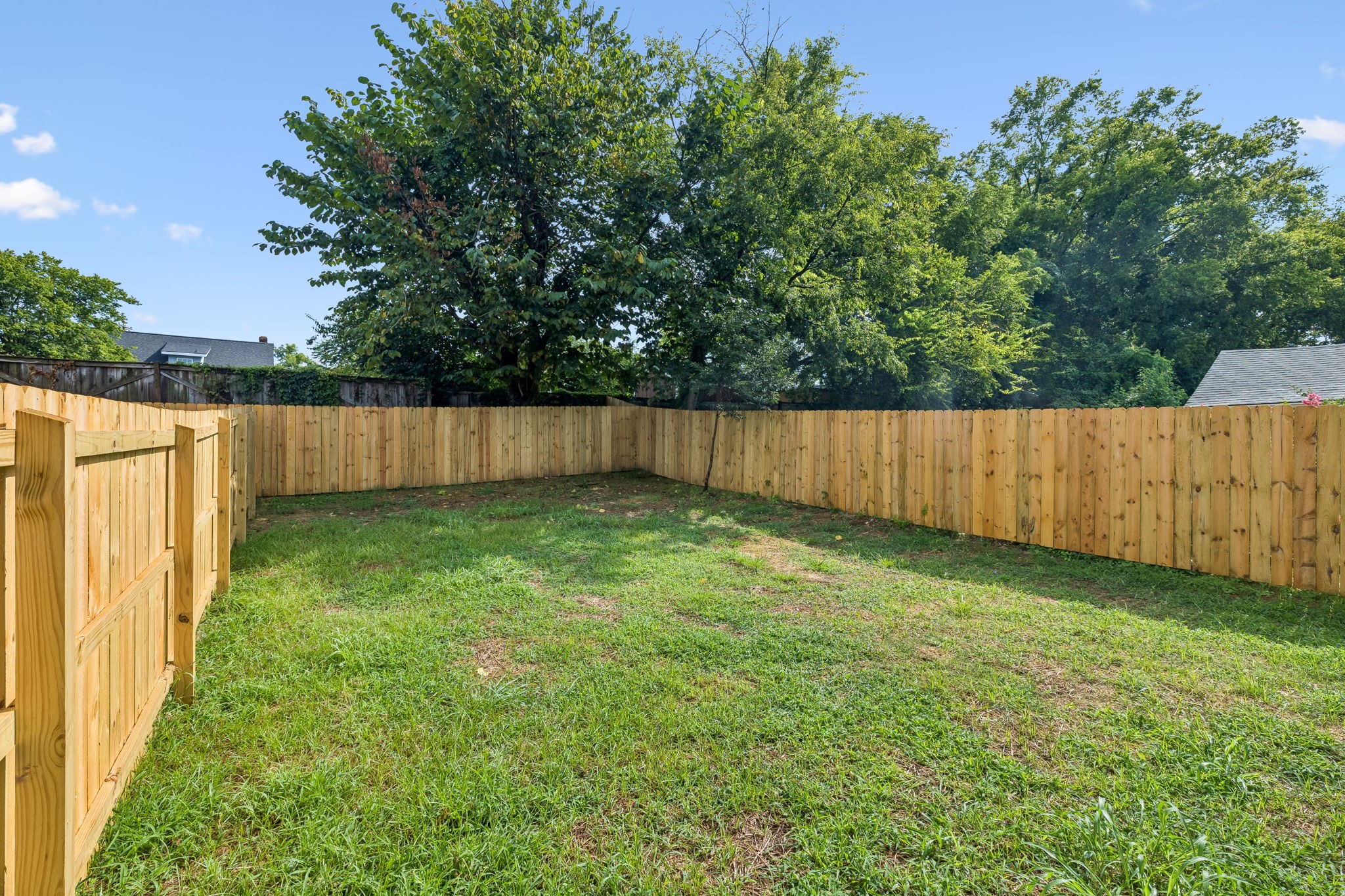 1007b Fairwin Ave Property Photo 43
