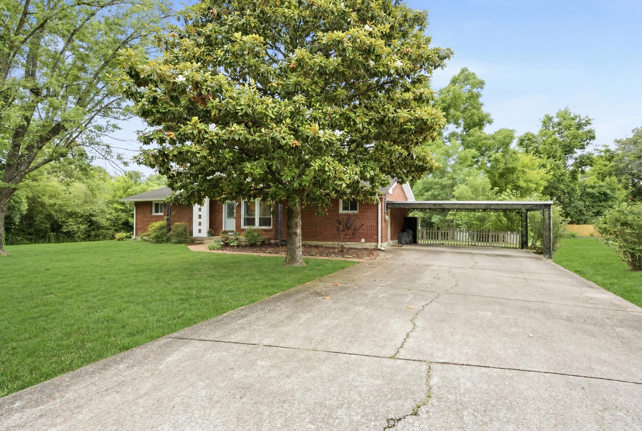 5004 W Durrett Dr Property Photo 32