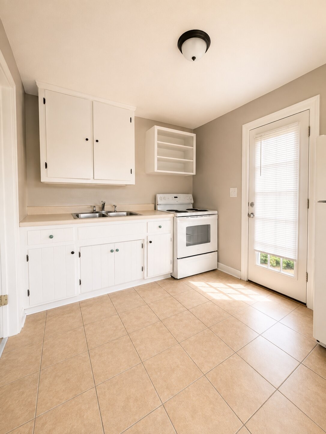 324 Eastover St Property Photo 2