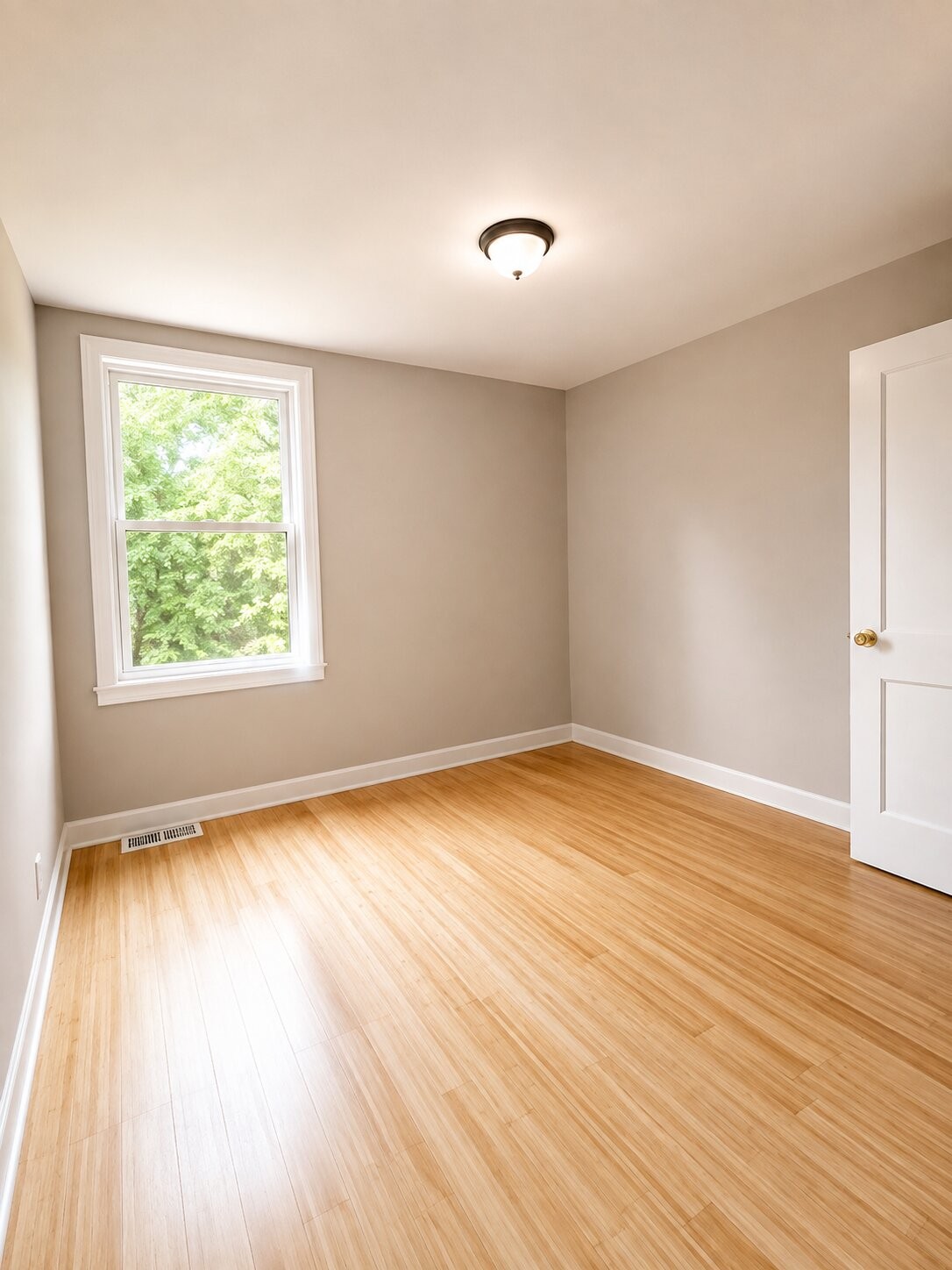 324 Eastover St Property Photo 3