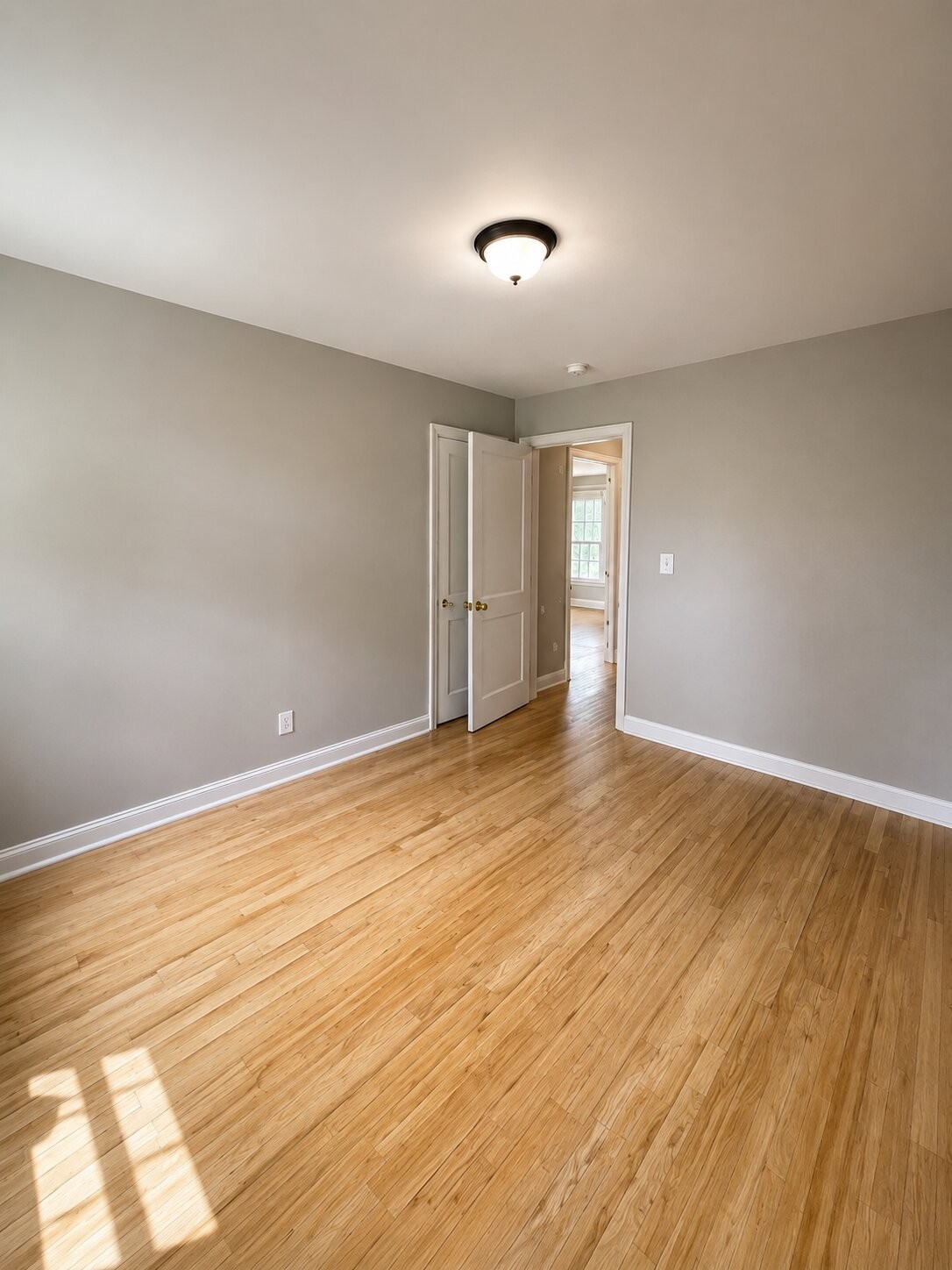 324 Eastover St Property Photo 5