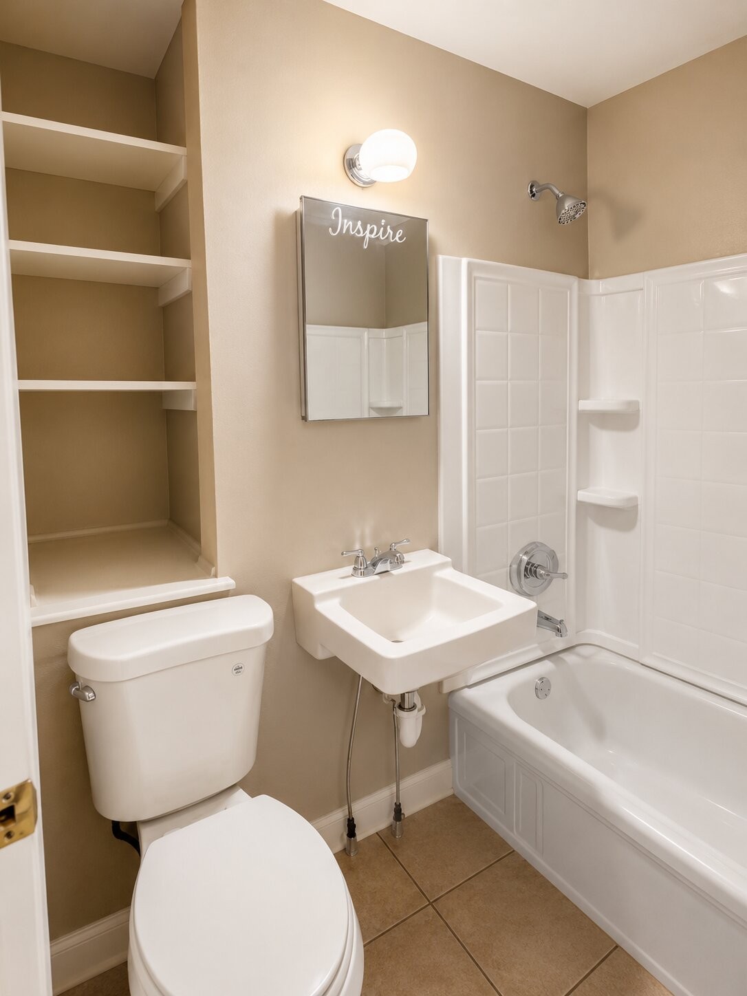 324 Eastover St Property Photo 9