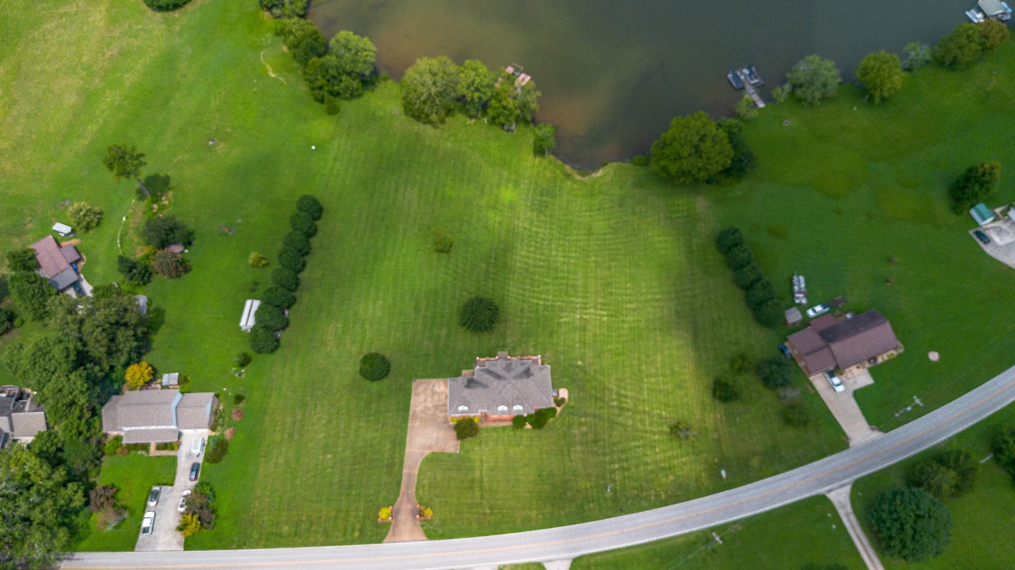 662 River Rd Property Photo 2