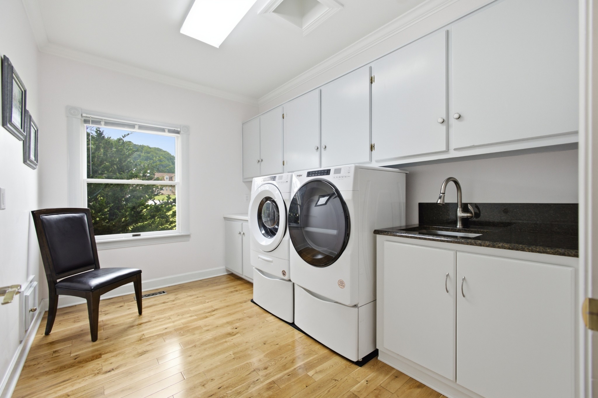 662 River Rd Property Photo 10