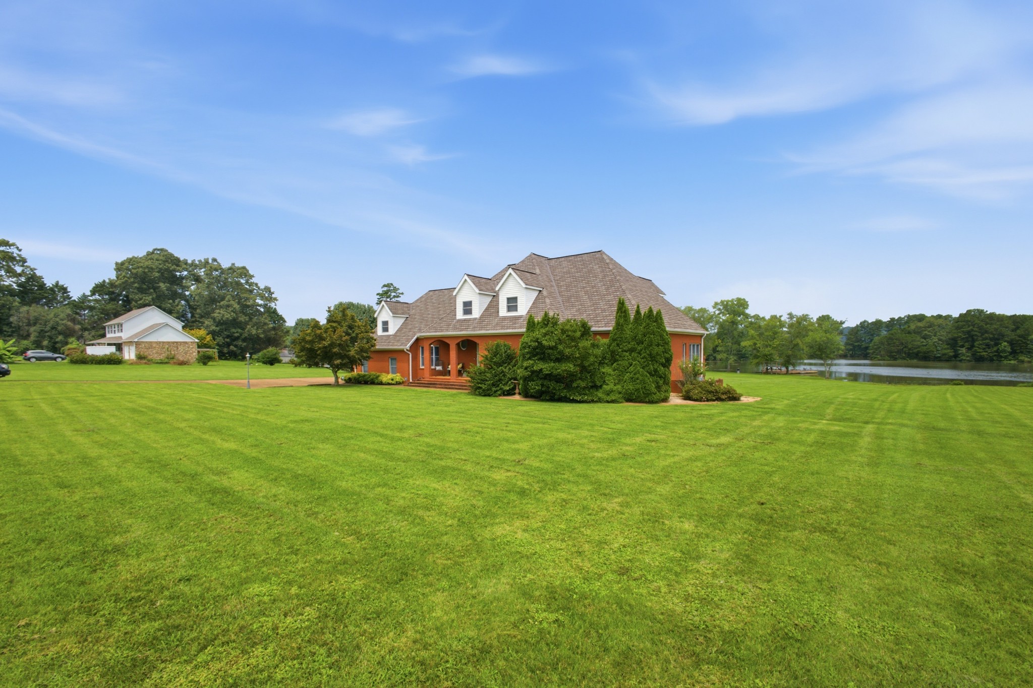 662 River Rd Property Photo 43