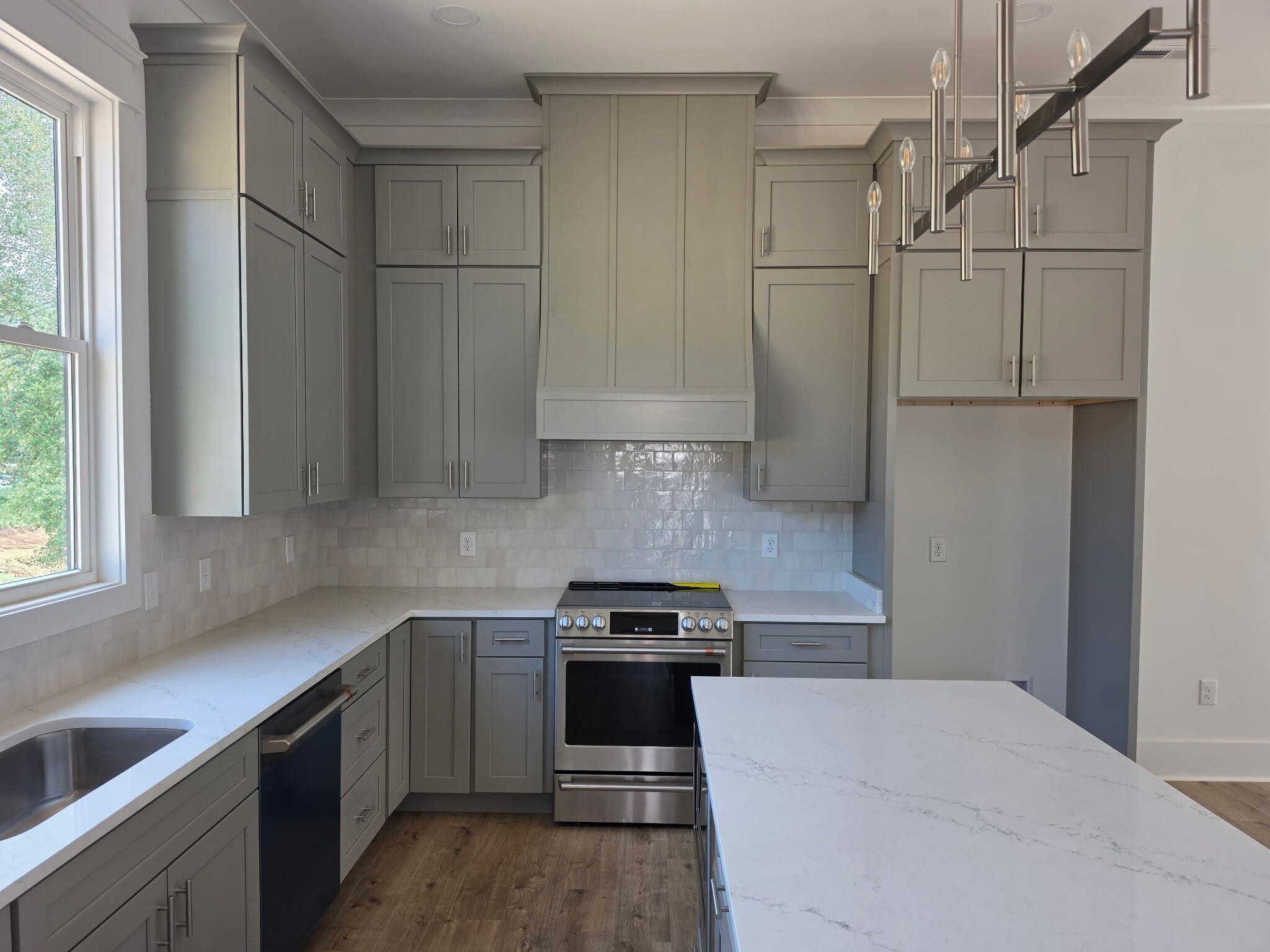 316 Thomas Road Property Photo 2