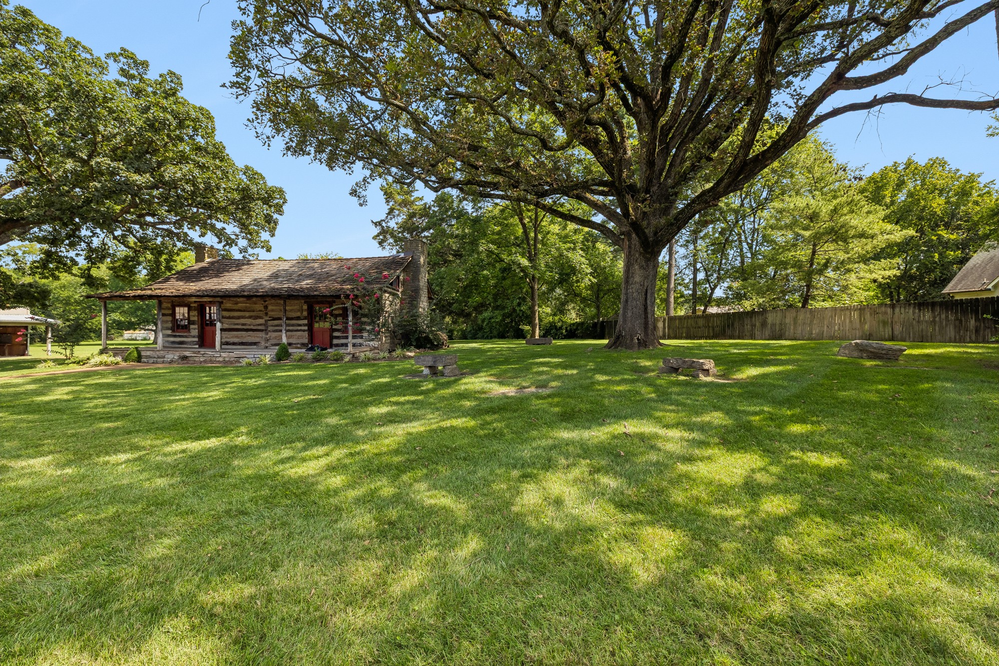 1013 E Clark Blvd Property Photo 15