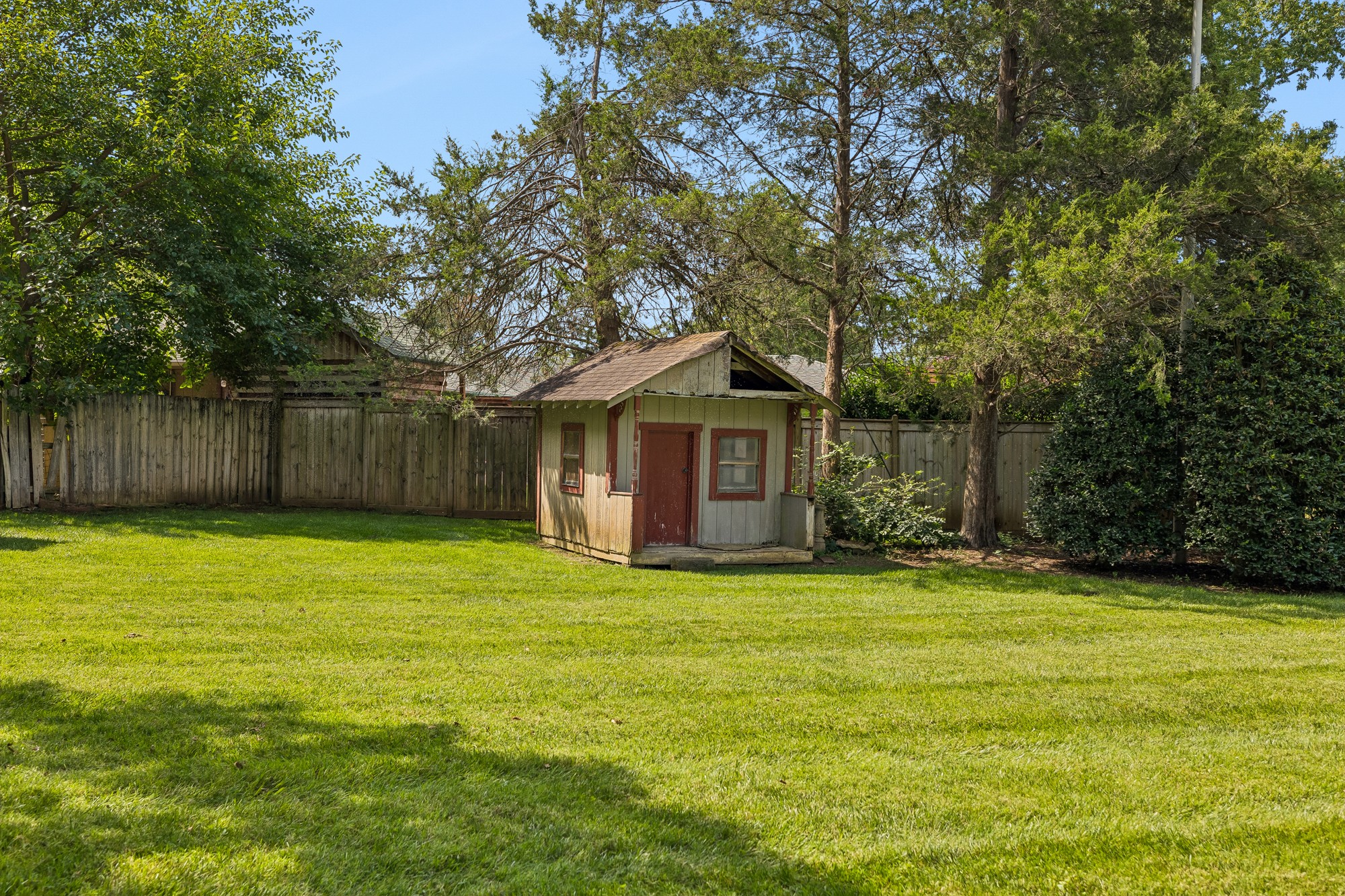 1013 E Clark Blvd Property Photo 27