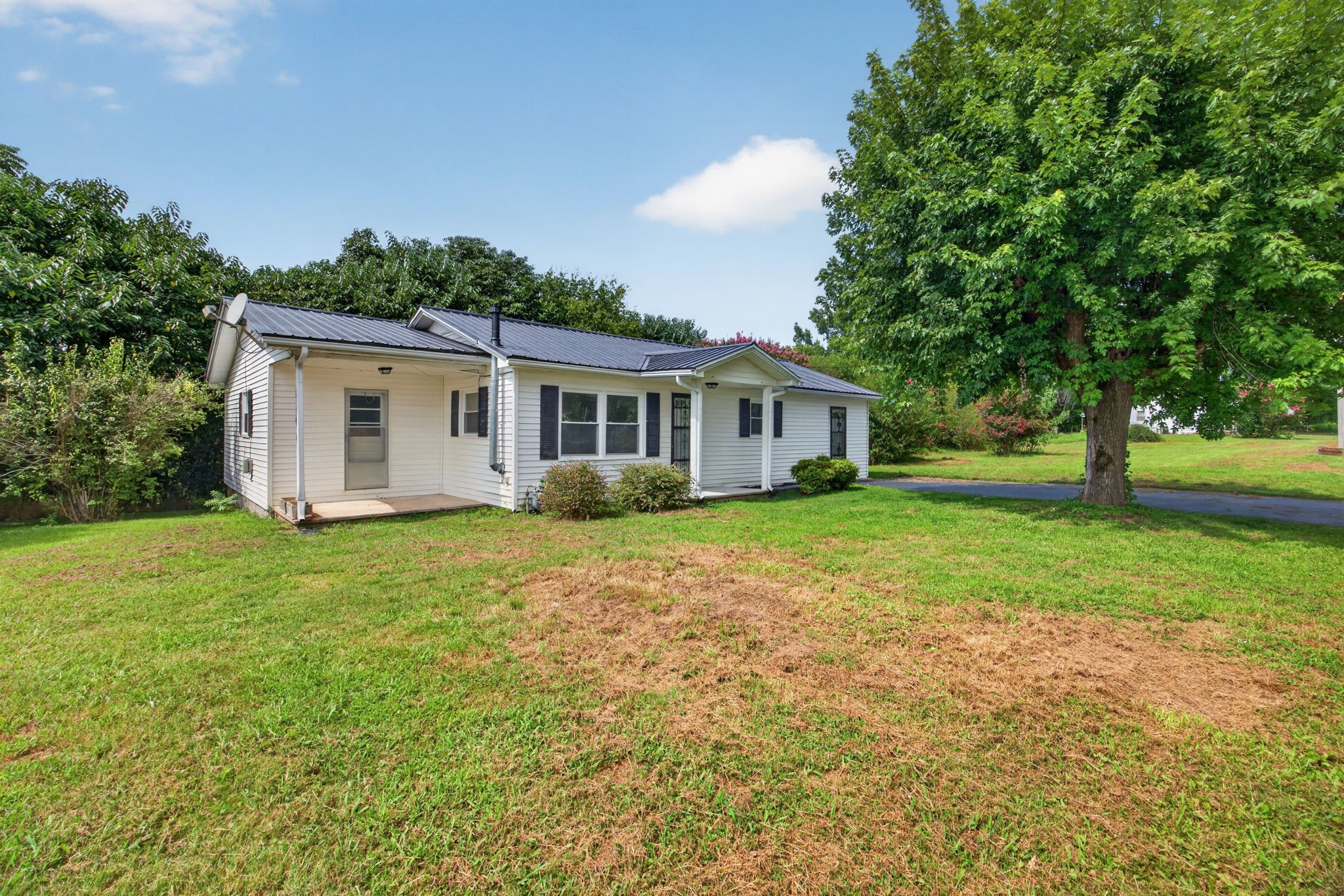 740 Pleasant Hill Rd Property Photo 1