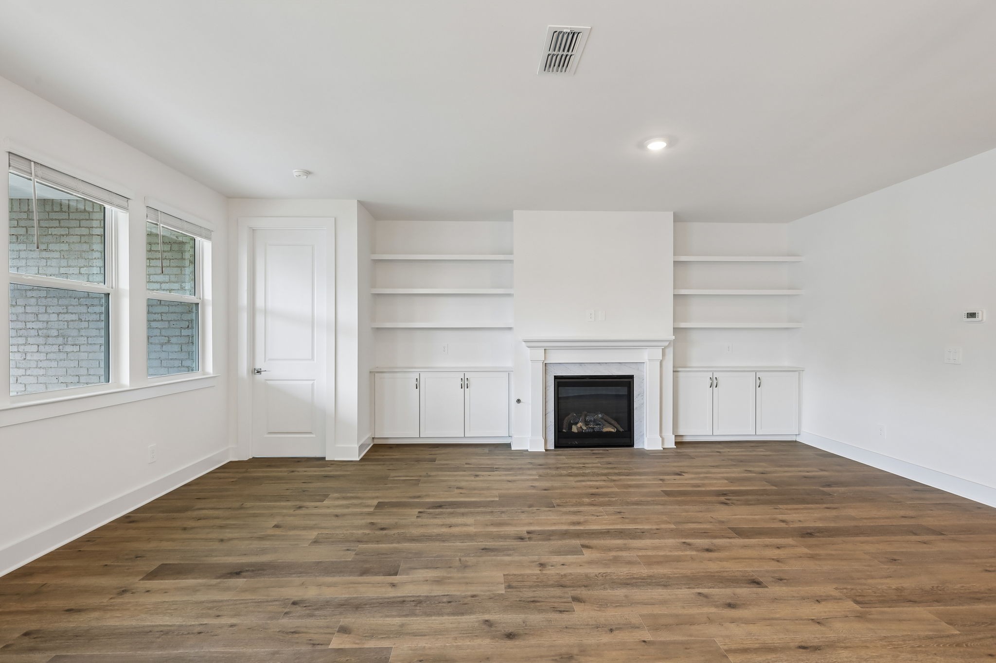 2038 Riley Park Dr Property Photo 6