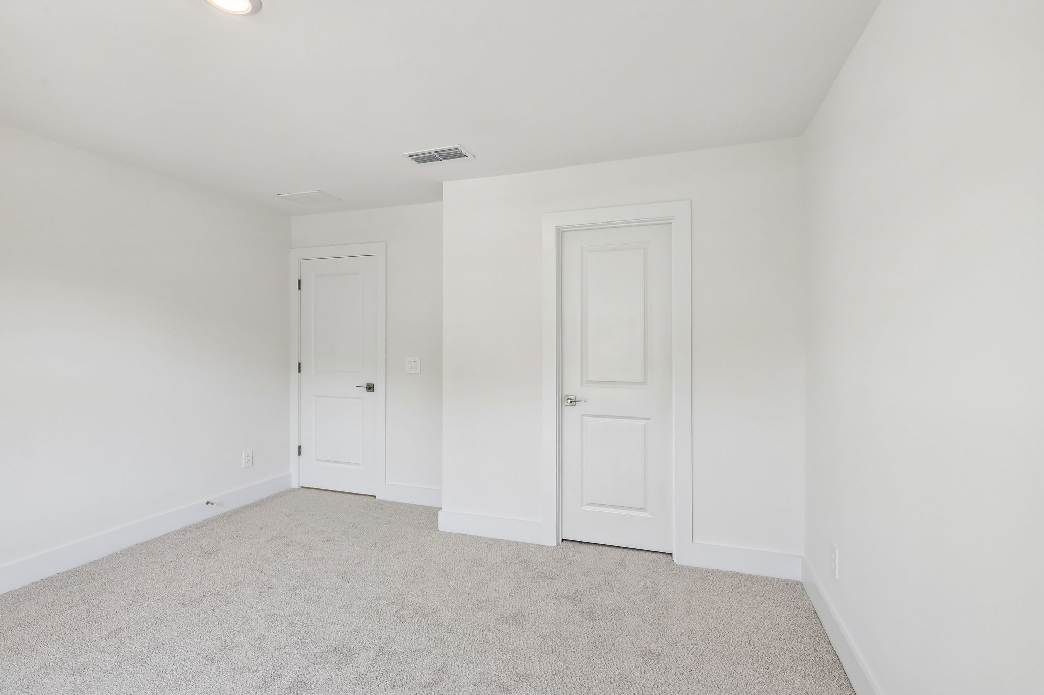 2038 Riley Park Dr Property Photo 17
