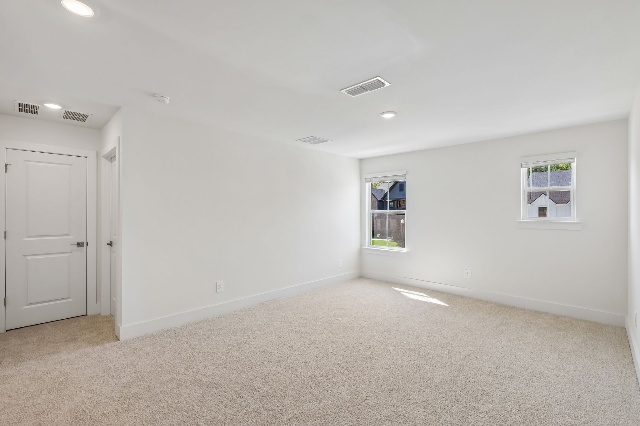2038 Riley Park Dr Property Photo 24