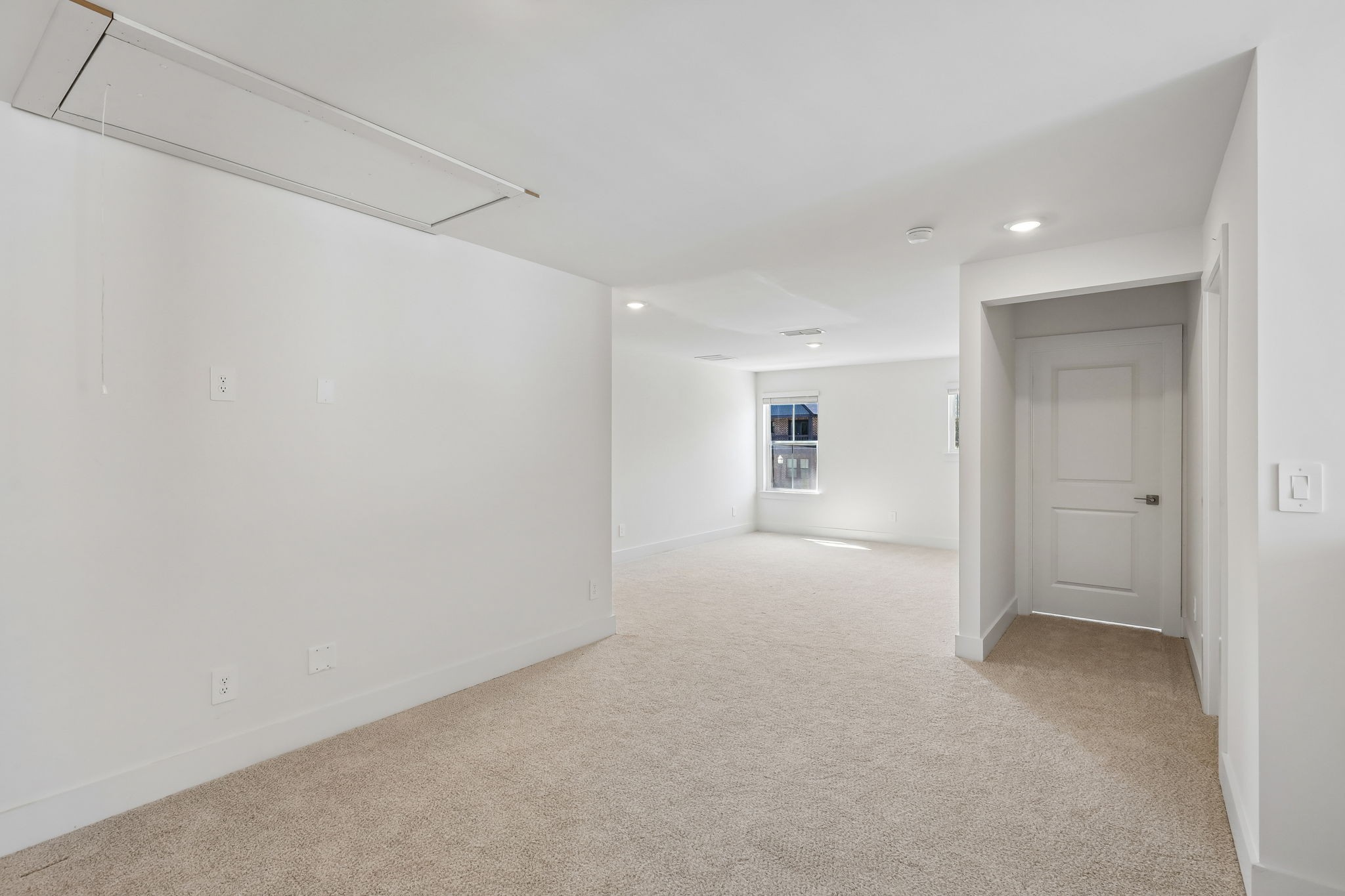 2038 Riley Park Dr Property Photo 27