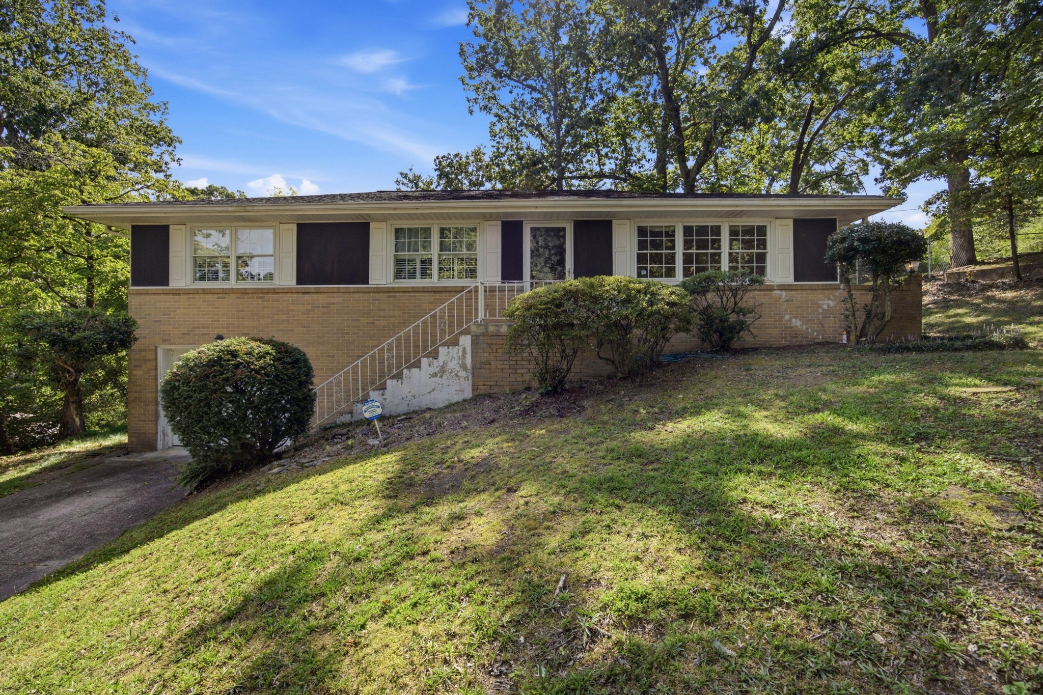 1406 Melody Lane Property Photo 1