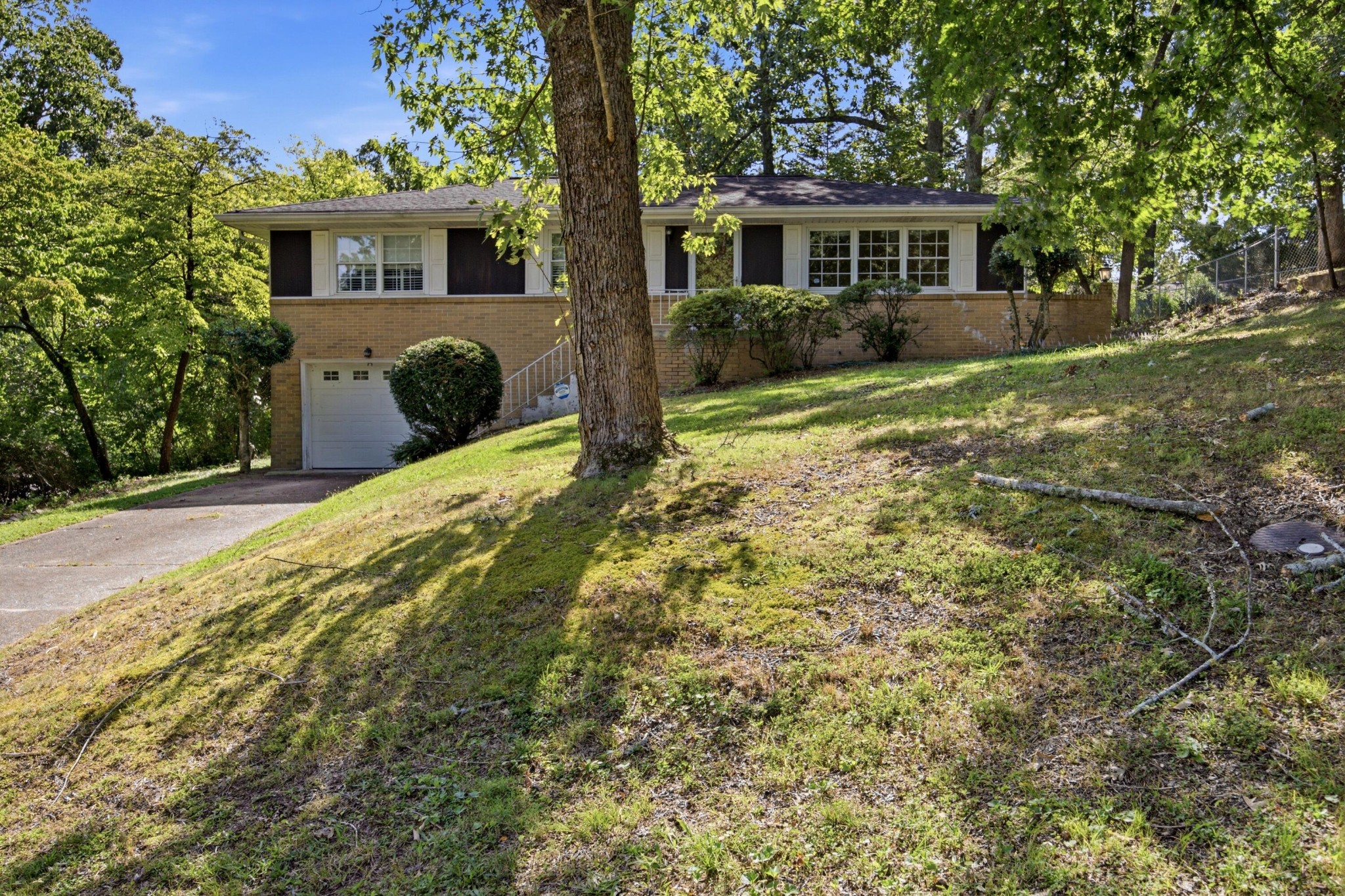 1406 Melody Lane Property Photo 2