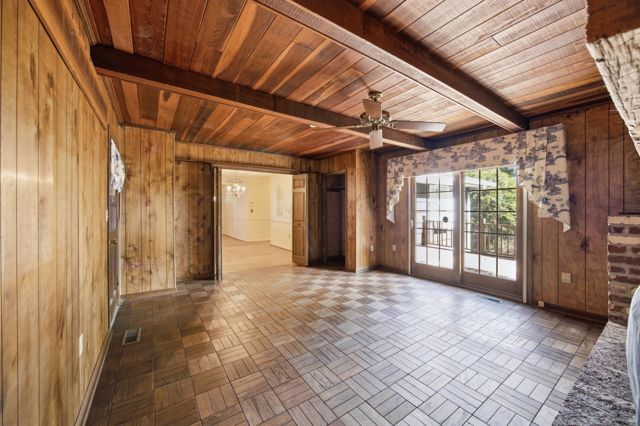 1406 Melody Lane Property Photo 15