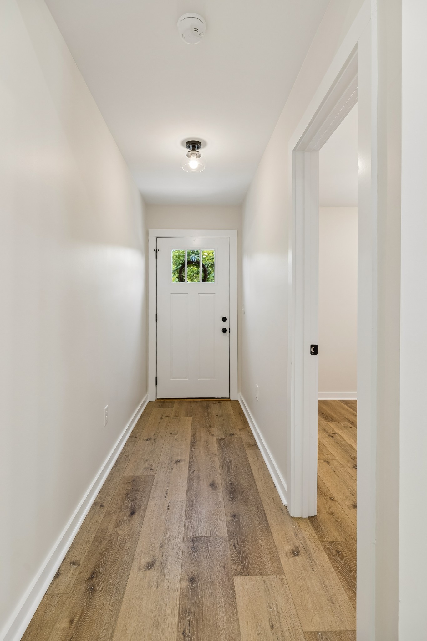 127 Deer Valley Drive E Property Photo 6