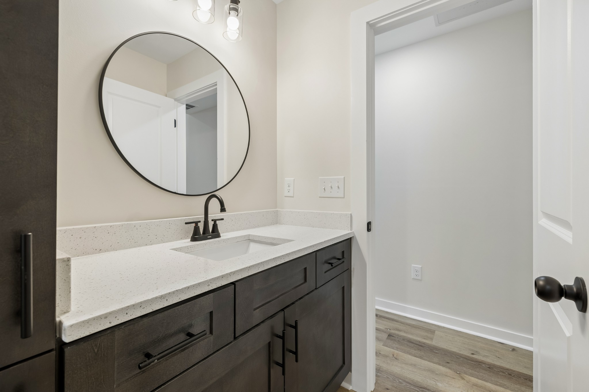 127 Deer Valley Drive E Property Photo 36