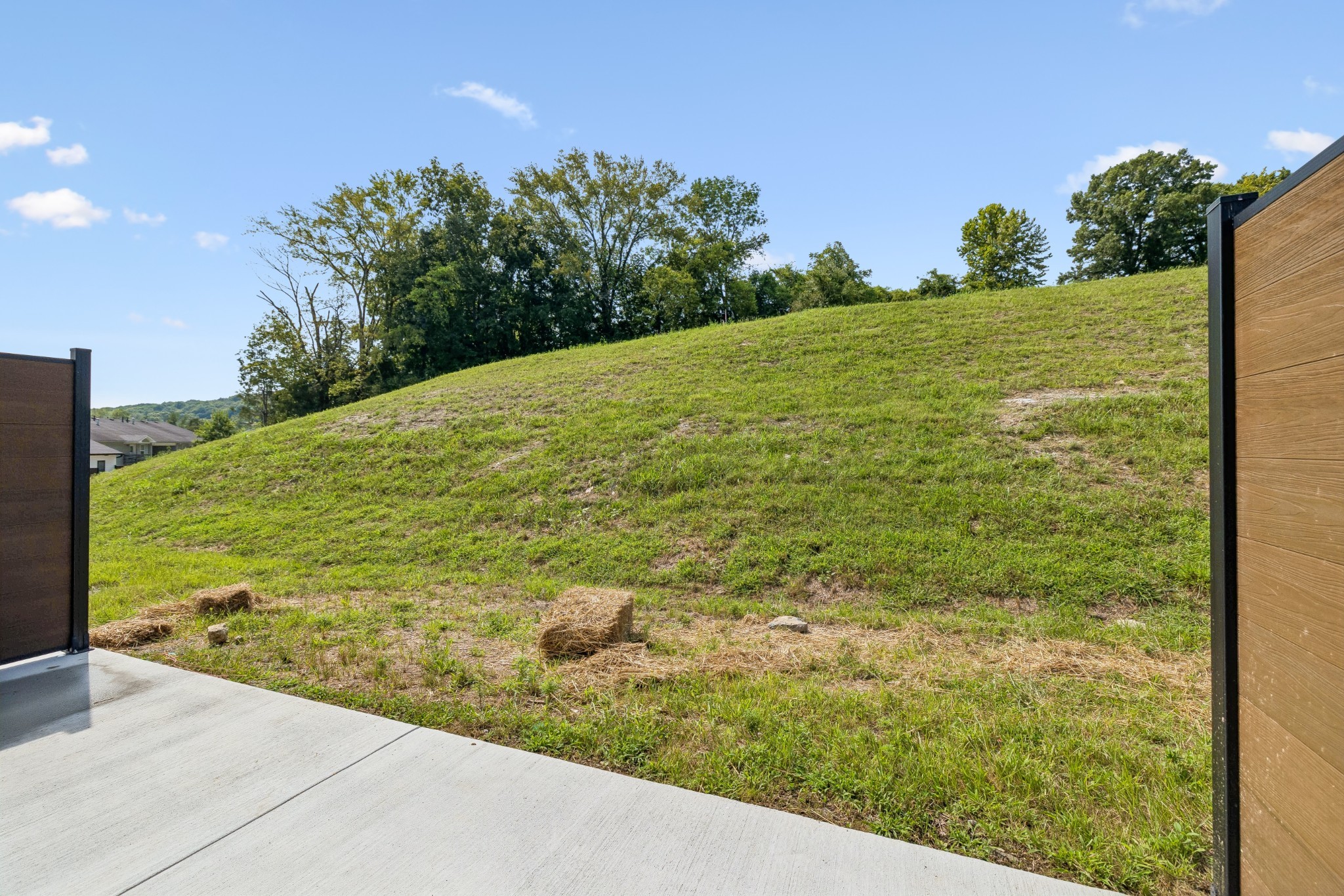 127 Deer Valley Drive E Property Photo 37