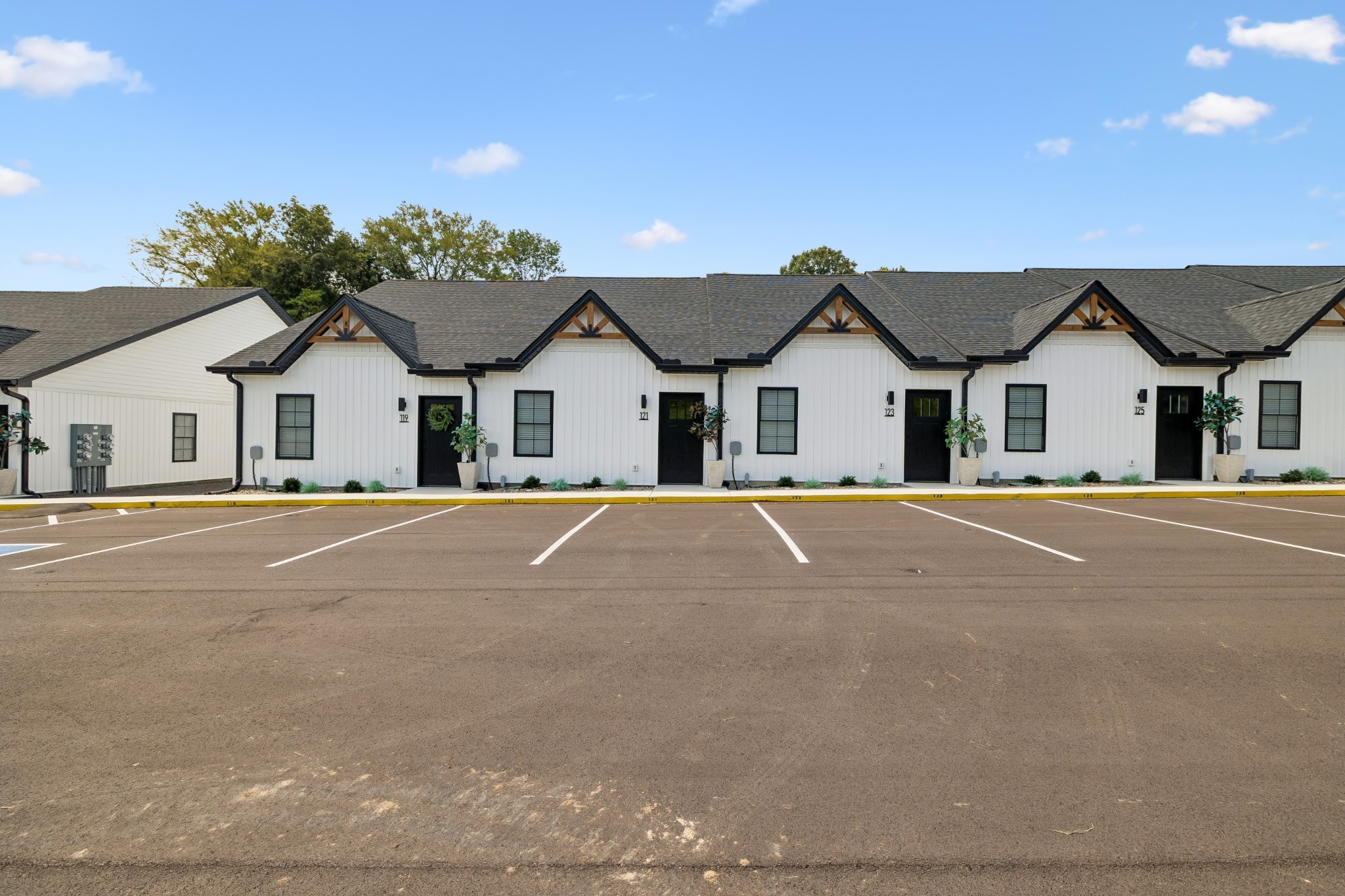 127 Deer Valley Drive E Property Photo 44