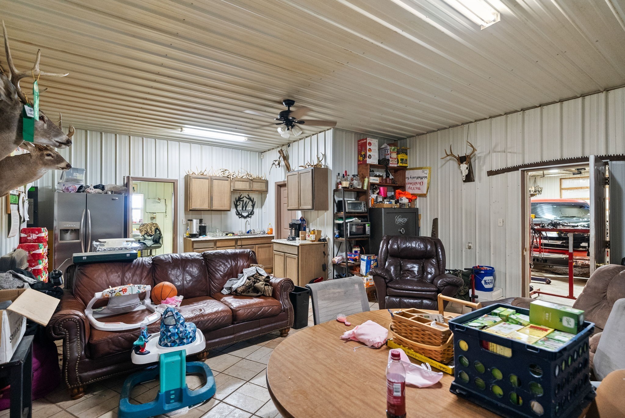 286 Tower St Property Photo 6