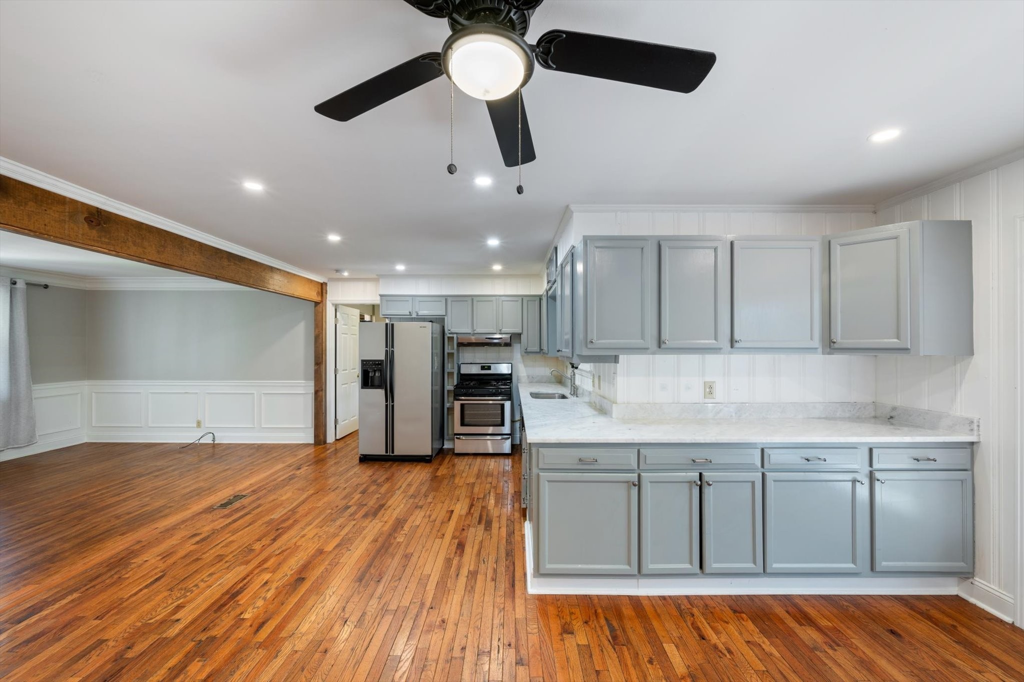 6628 Cabot Dr Property Photo 11