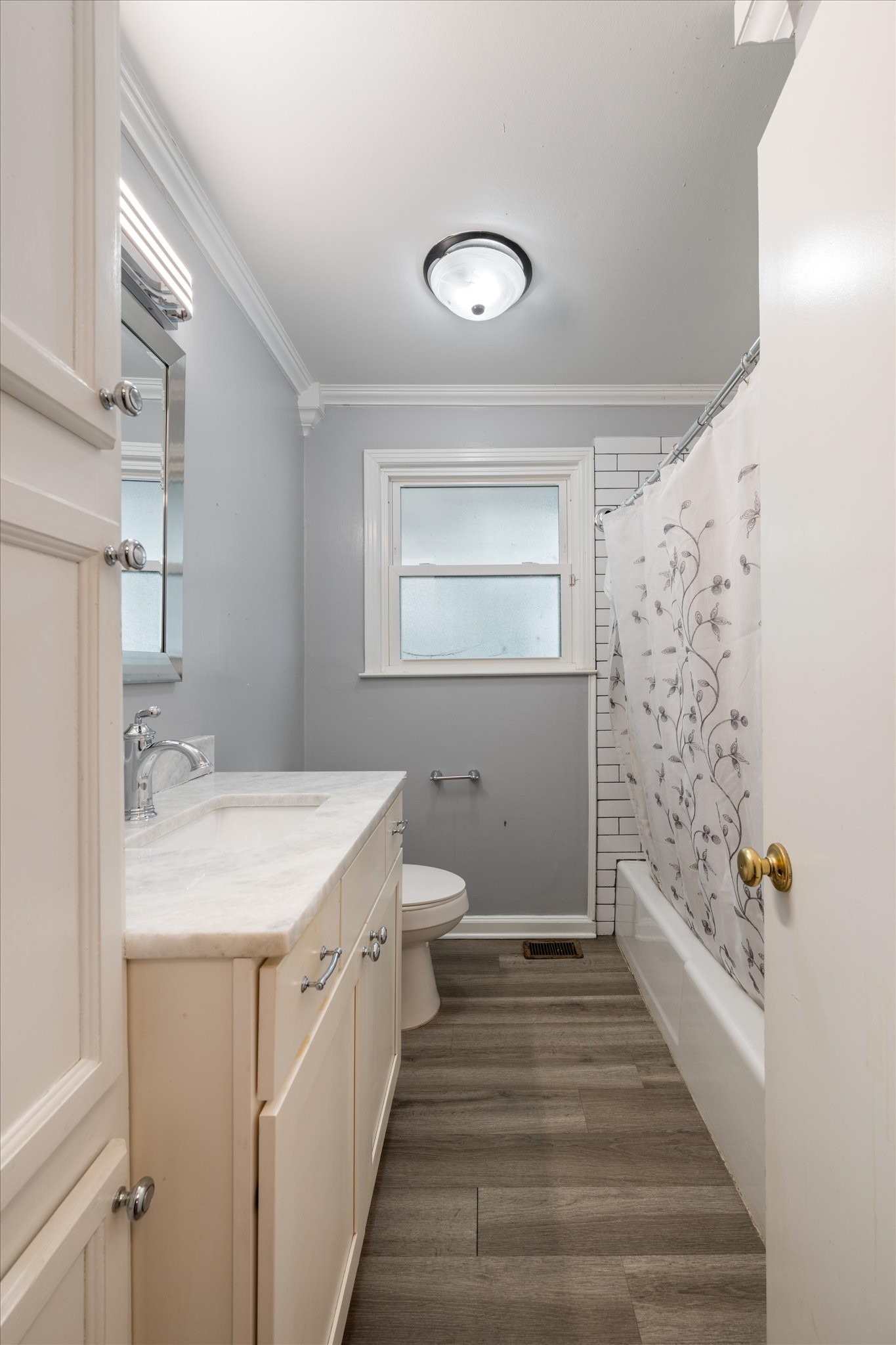 6628 Cabot Dr Property Photo 25