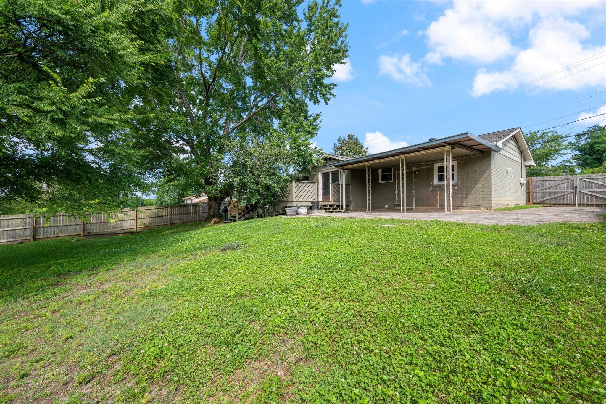 6628 Cabot Dr Property Photo 28