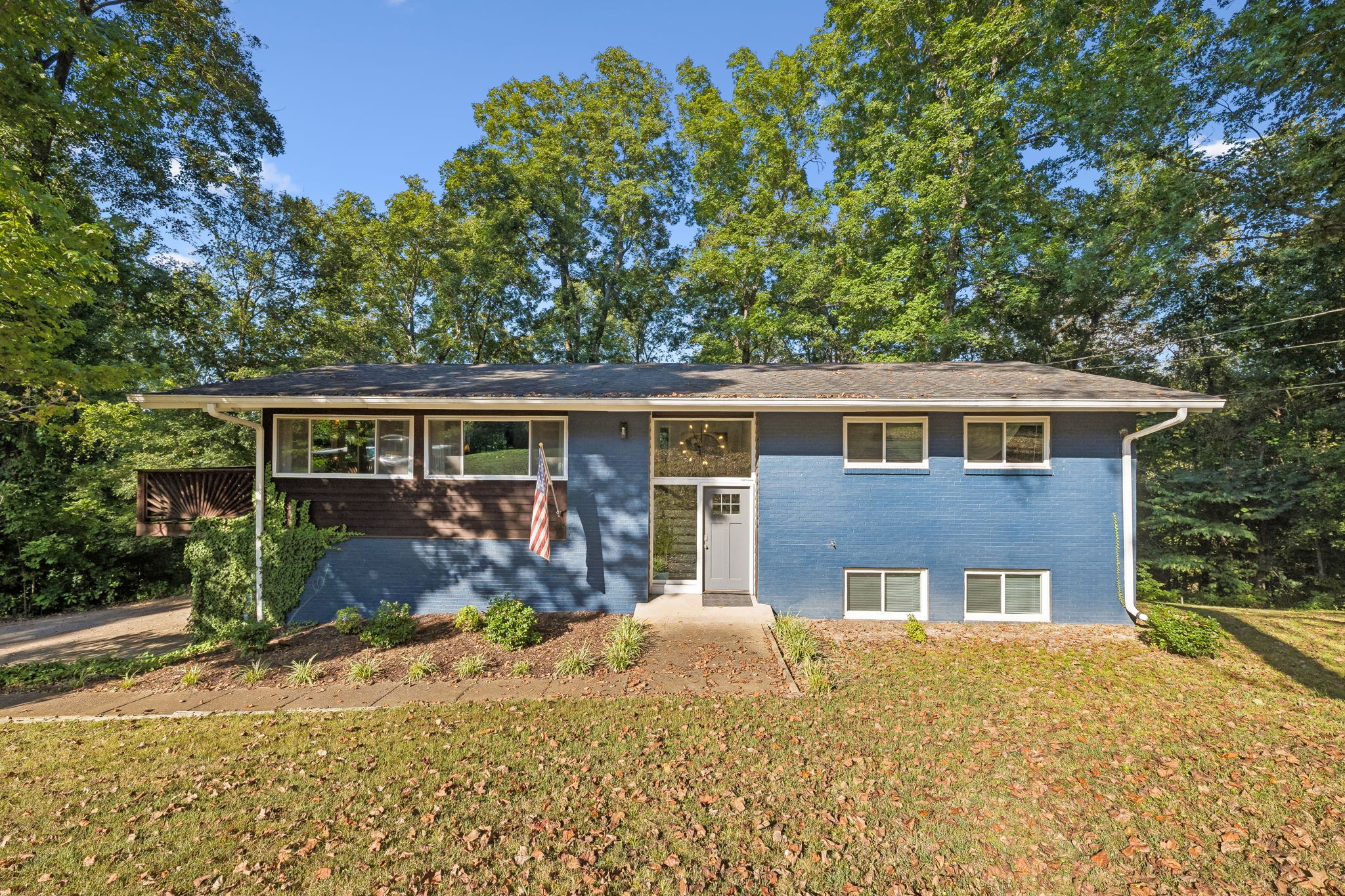 240 Harpeth Hills Dr Property Photo 1