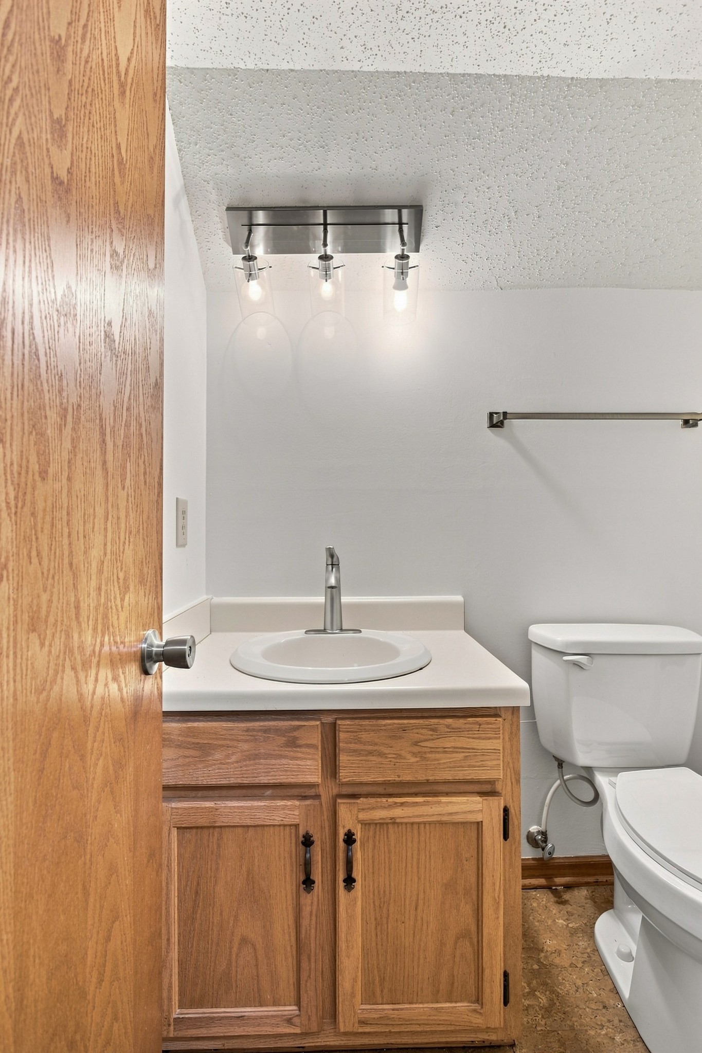 5002 Camelot Dr Property Photo 14