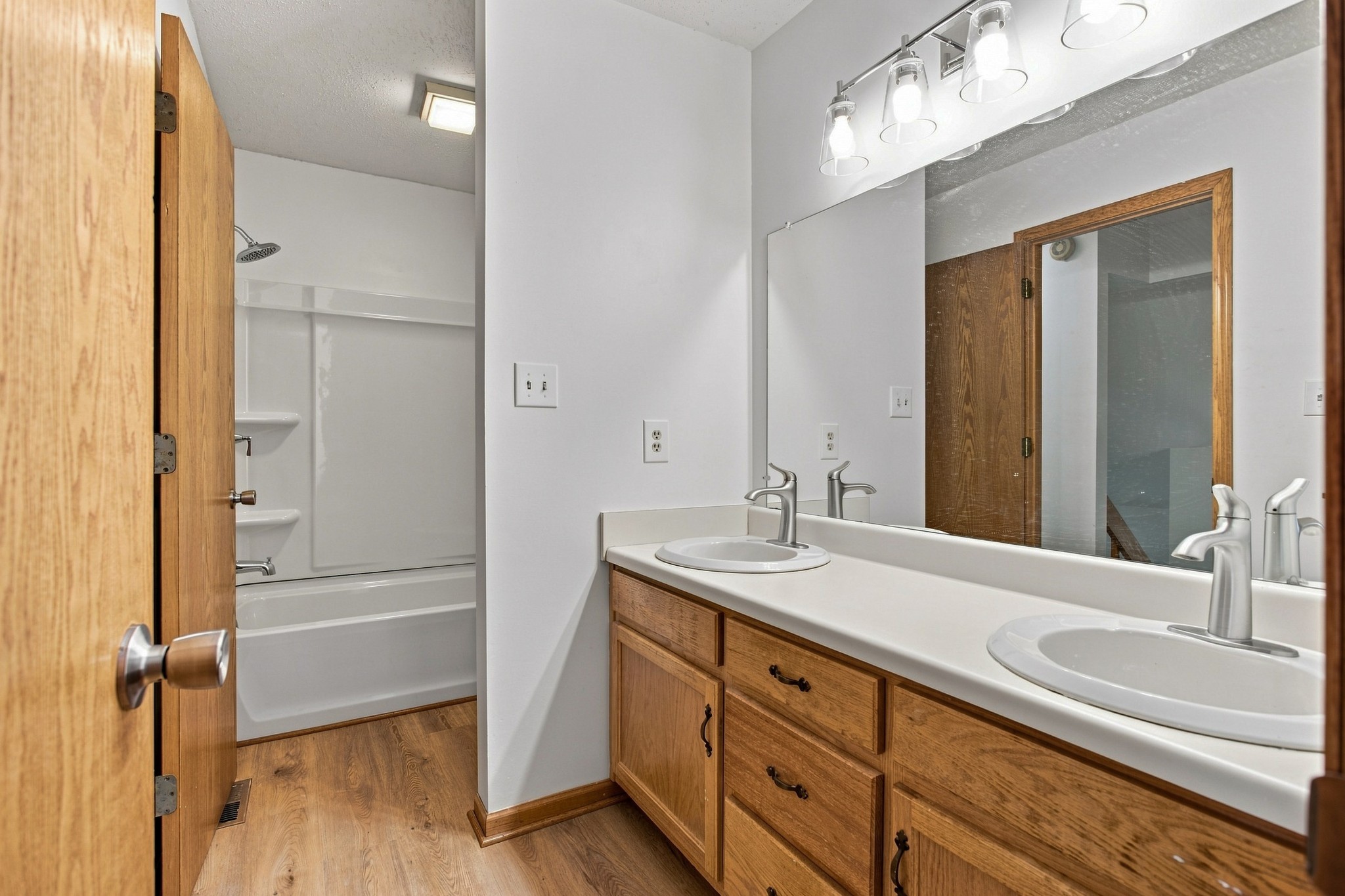 5002 Camelot Dr Property Photo 19