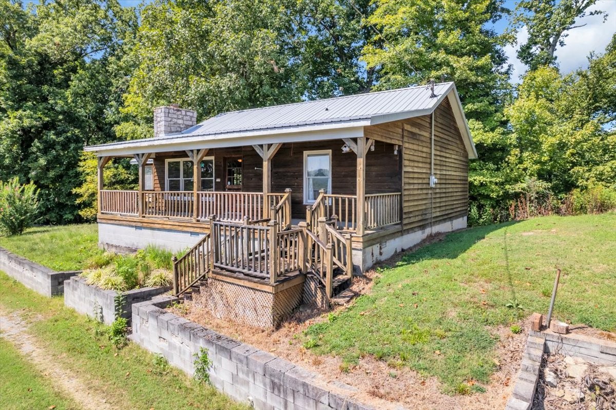 7383 Dale Ridge Rd Property Photo 1