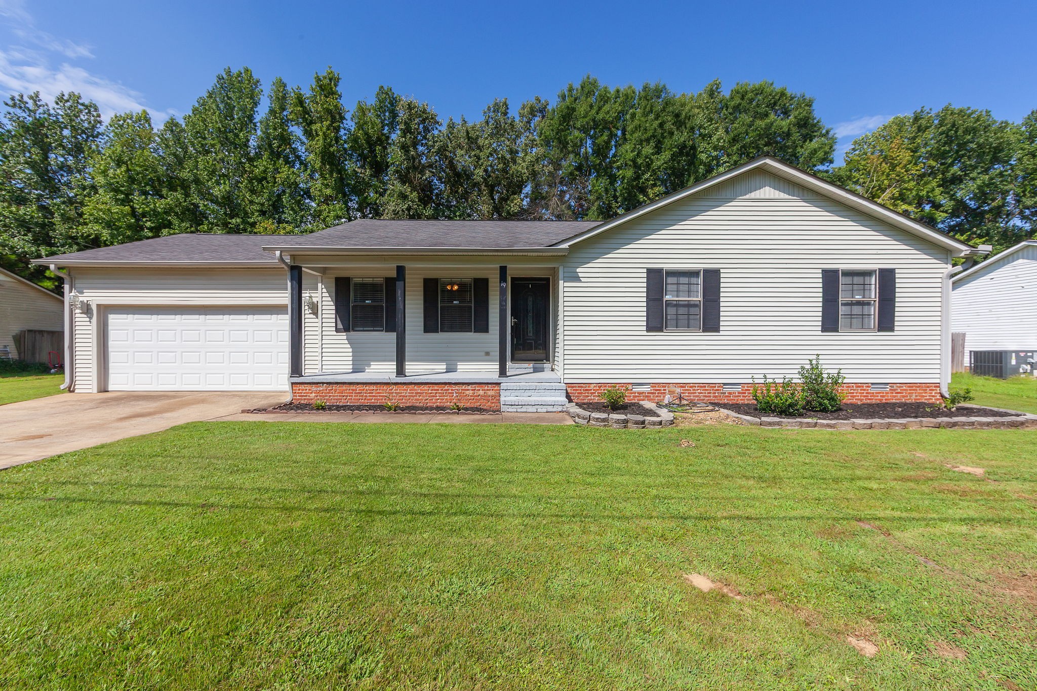 19 Dyer Creek Ln Property Photo 1