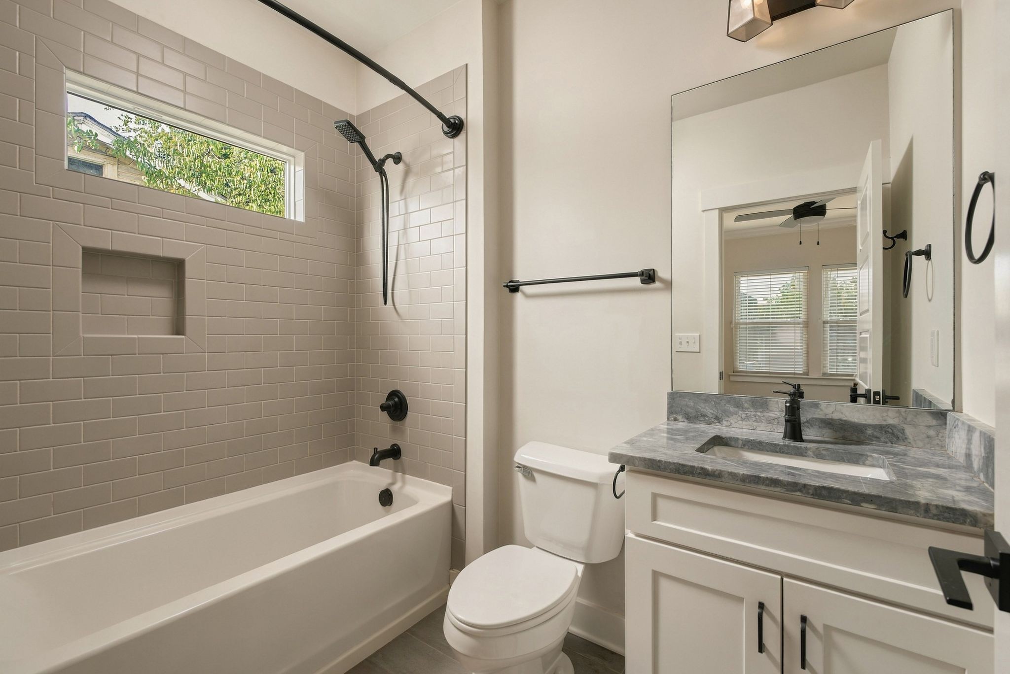 1812 Cephas St Property Photo 29
