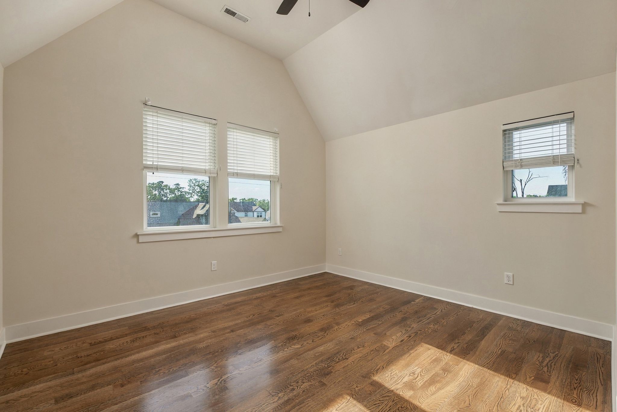 1812 Cephas St Property Photo 38