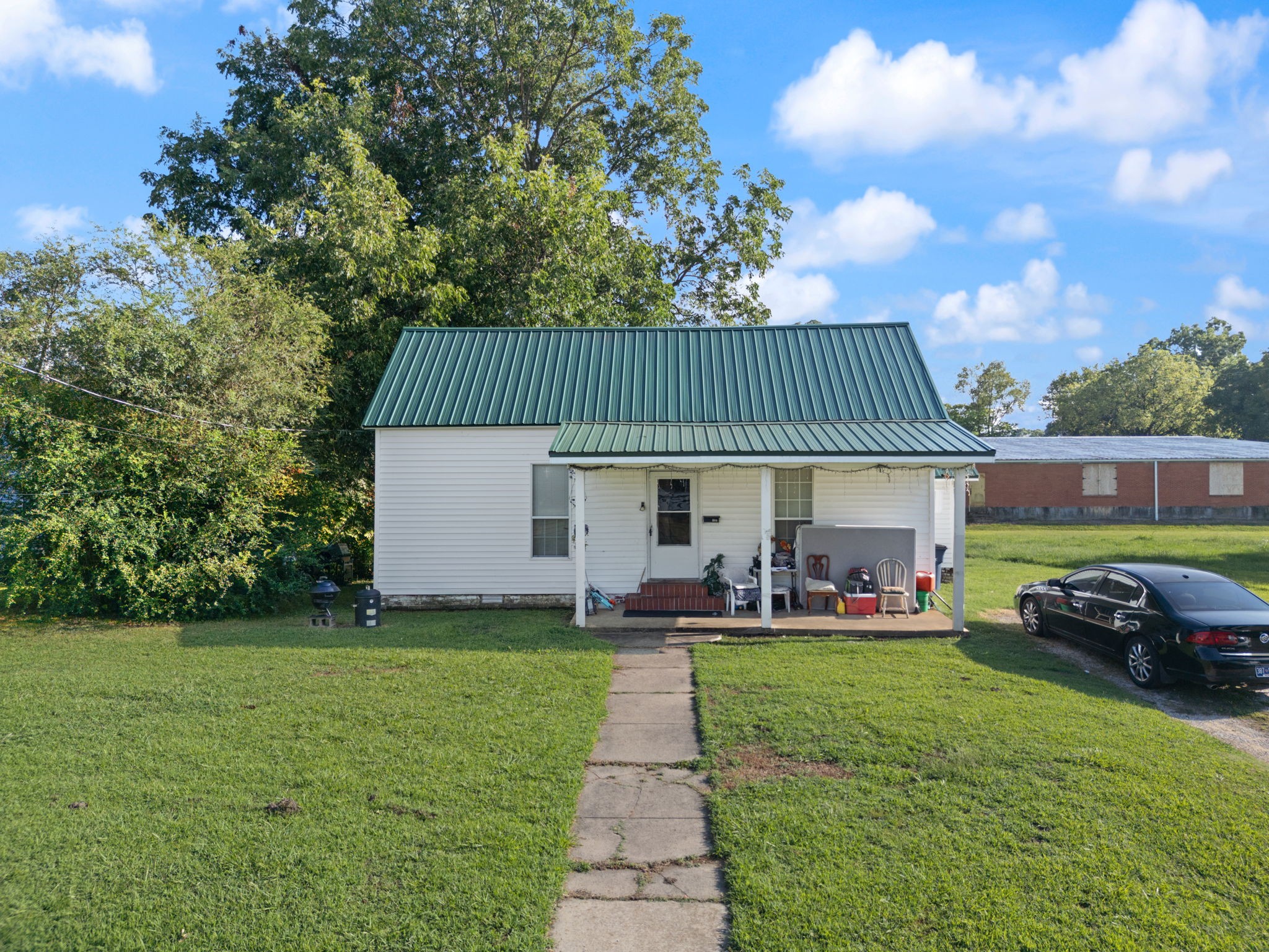 122 Church St Property Photo 1