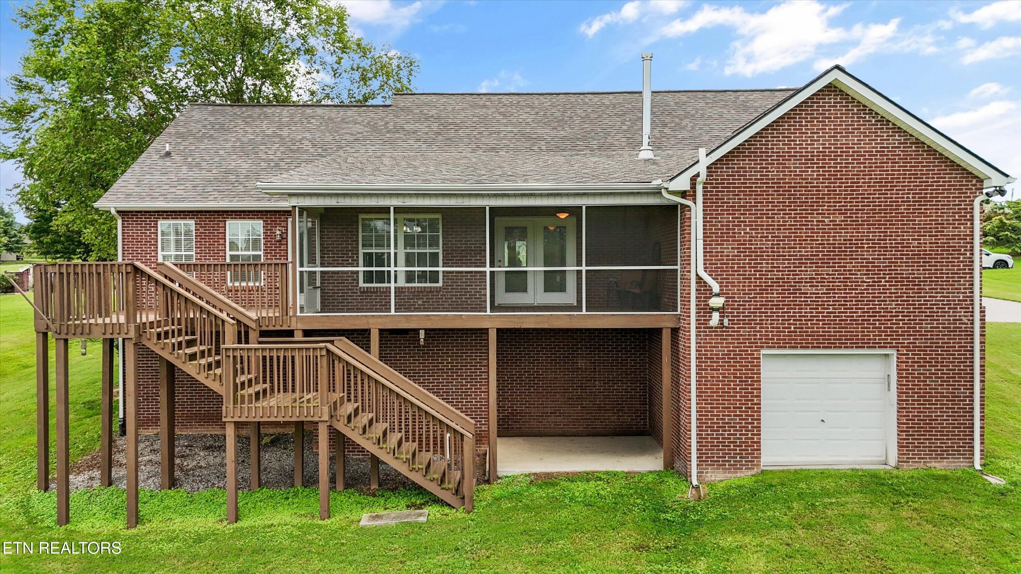 612 Yellow Rose Lane Property Photo 4