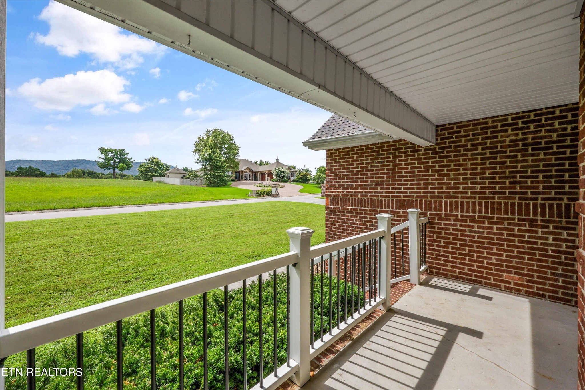 612 Yellow Rose Lane Property Photo 14
