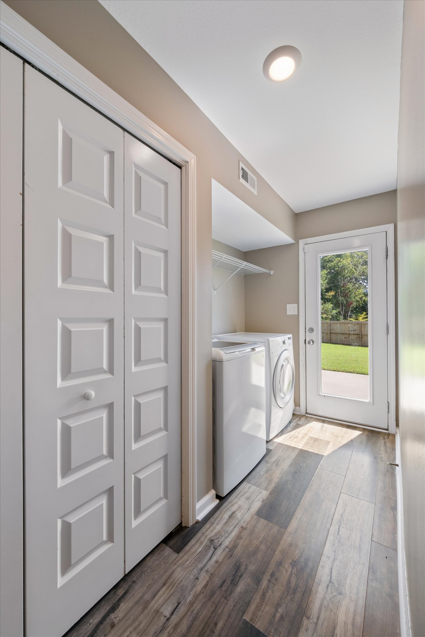 184 Waterwheel Cir Property Photo 16
