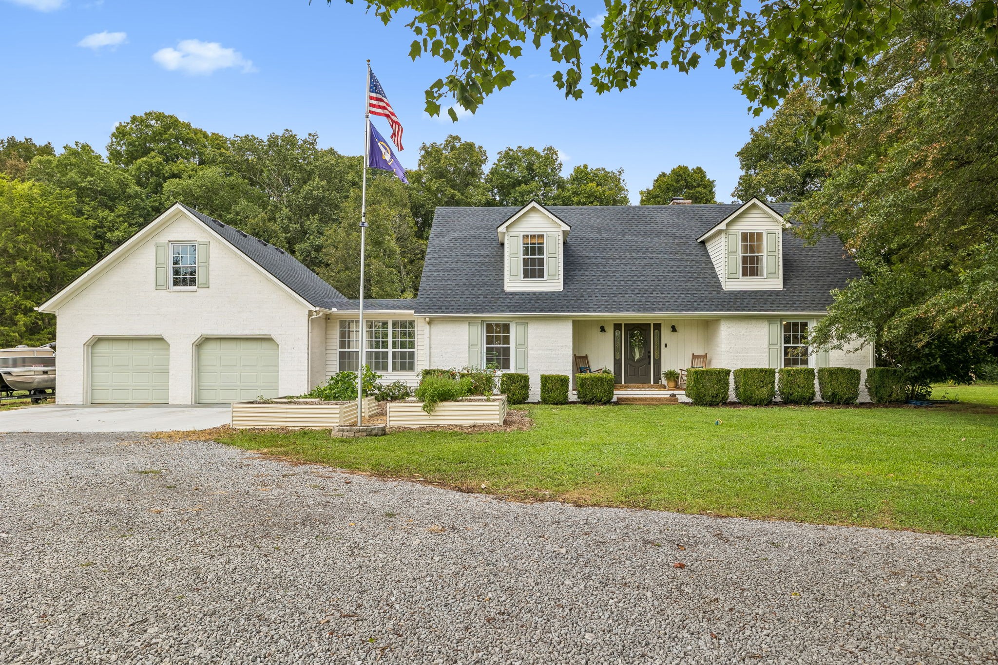912 River Barfield Rd Property Photo 1
