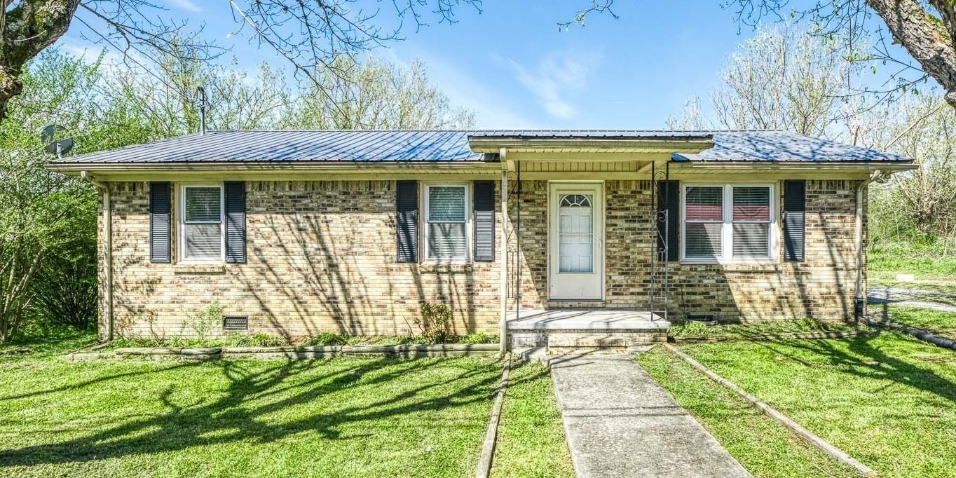 233 Sims St Property Photo 1