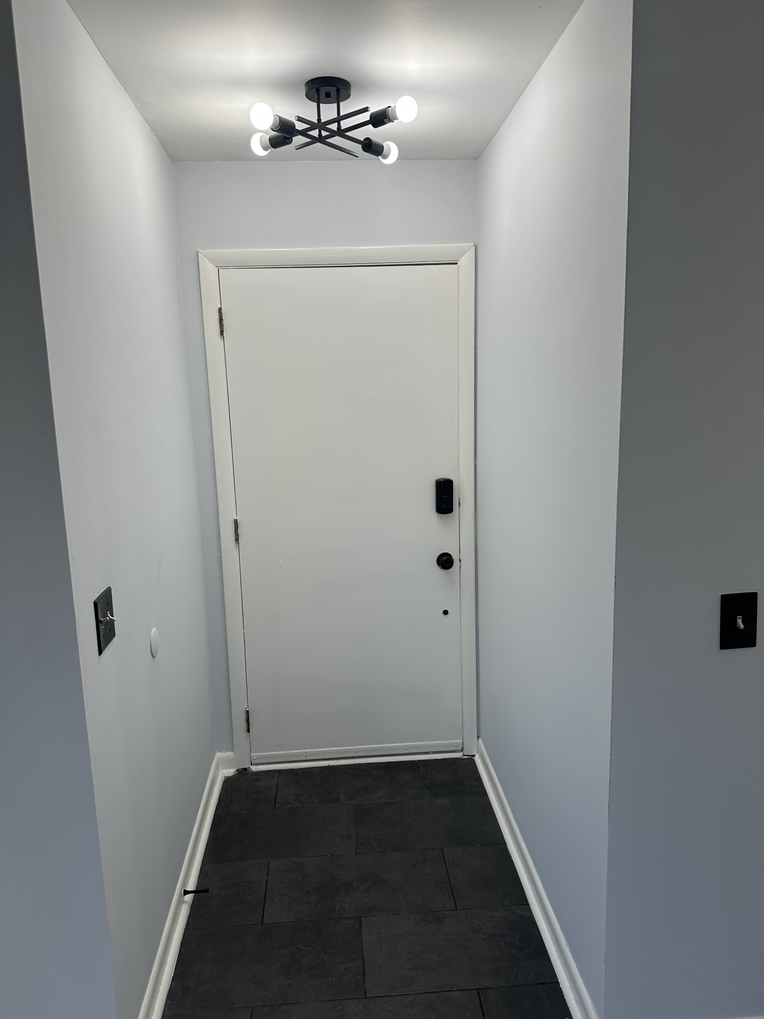 552 Doral Country Dr Property Photo 2