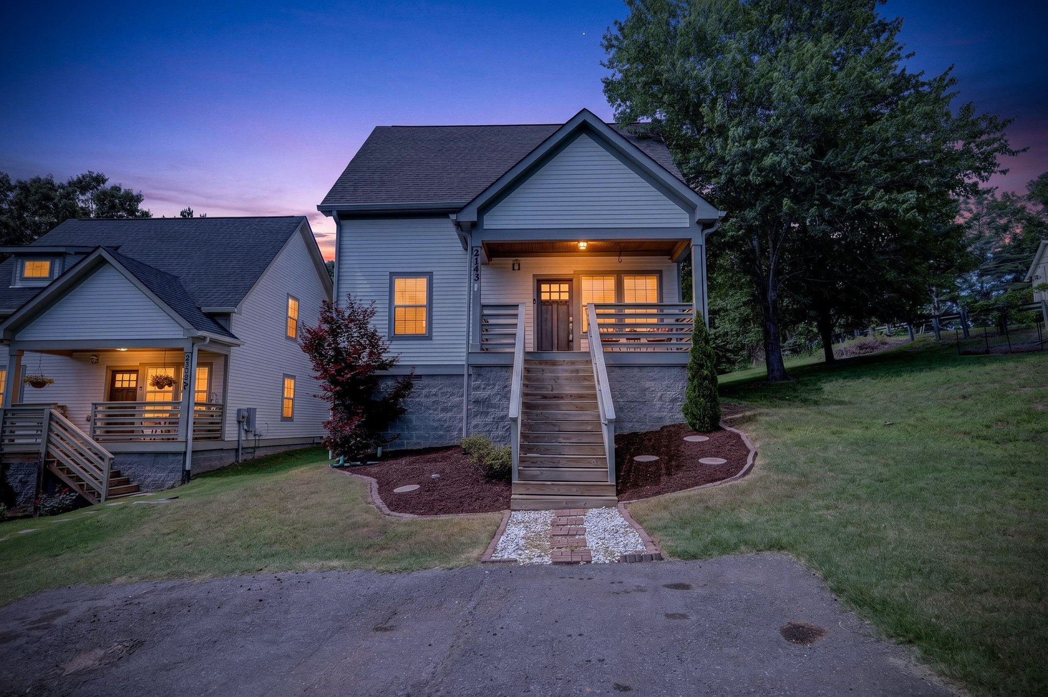 2143 Bell St Property Photo 5