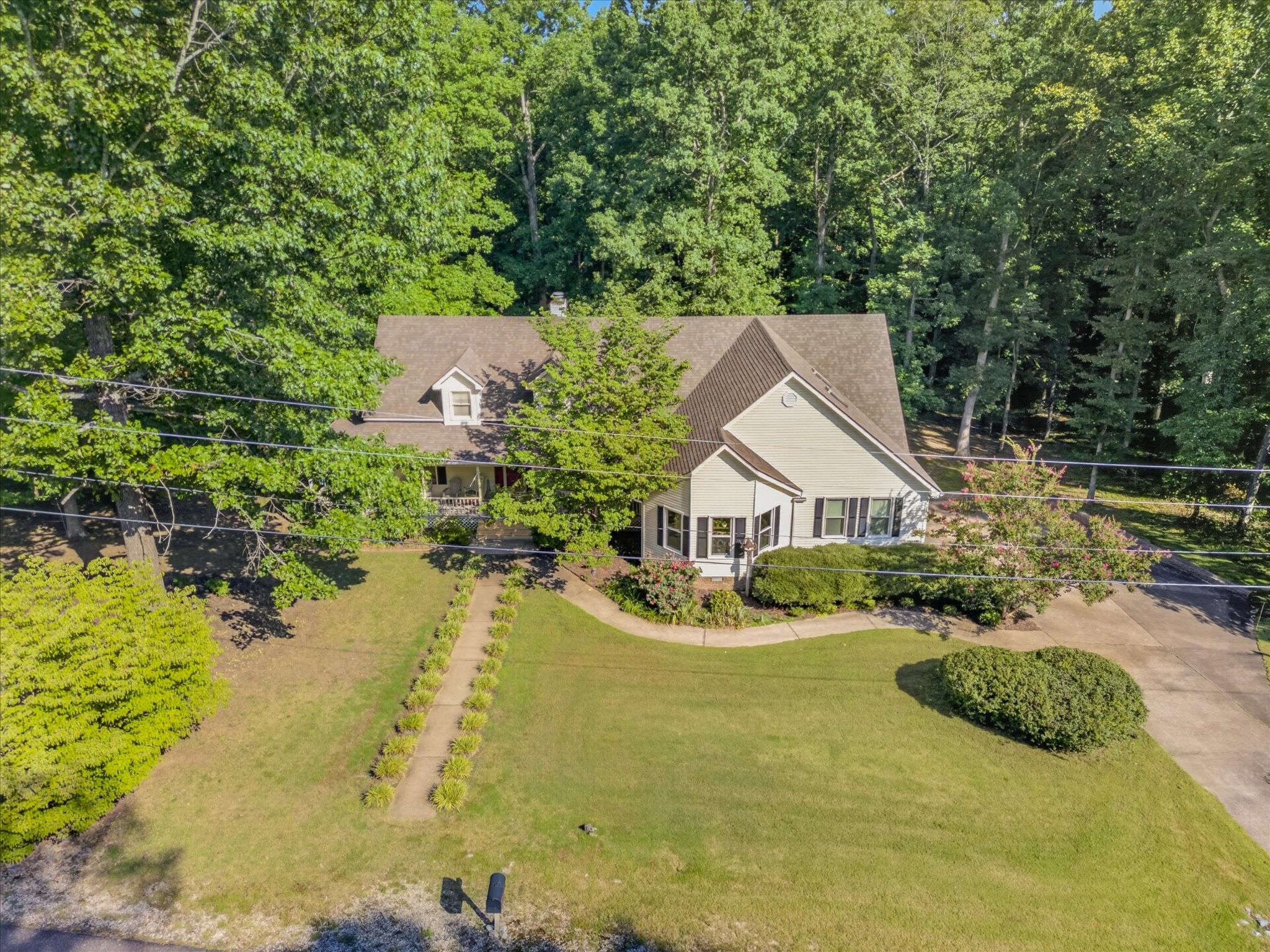175 Castleton Cv Property Photo 5