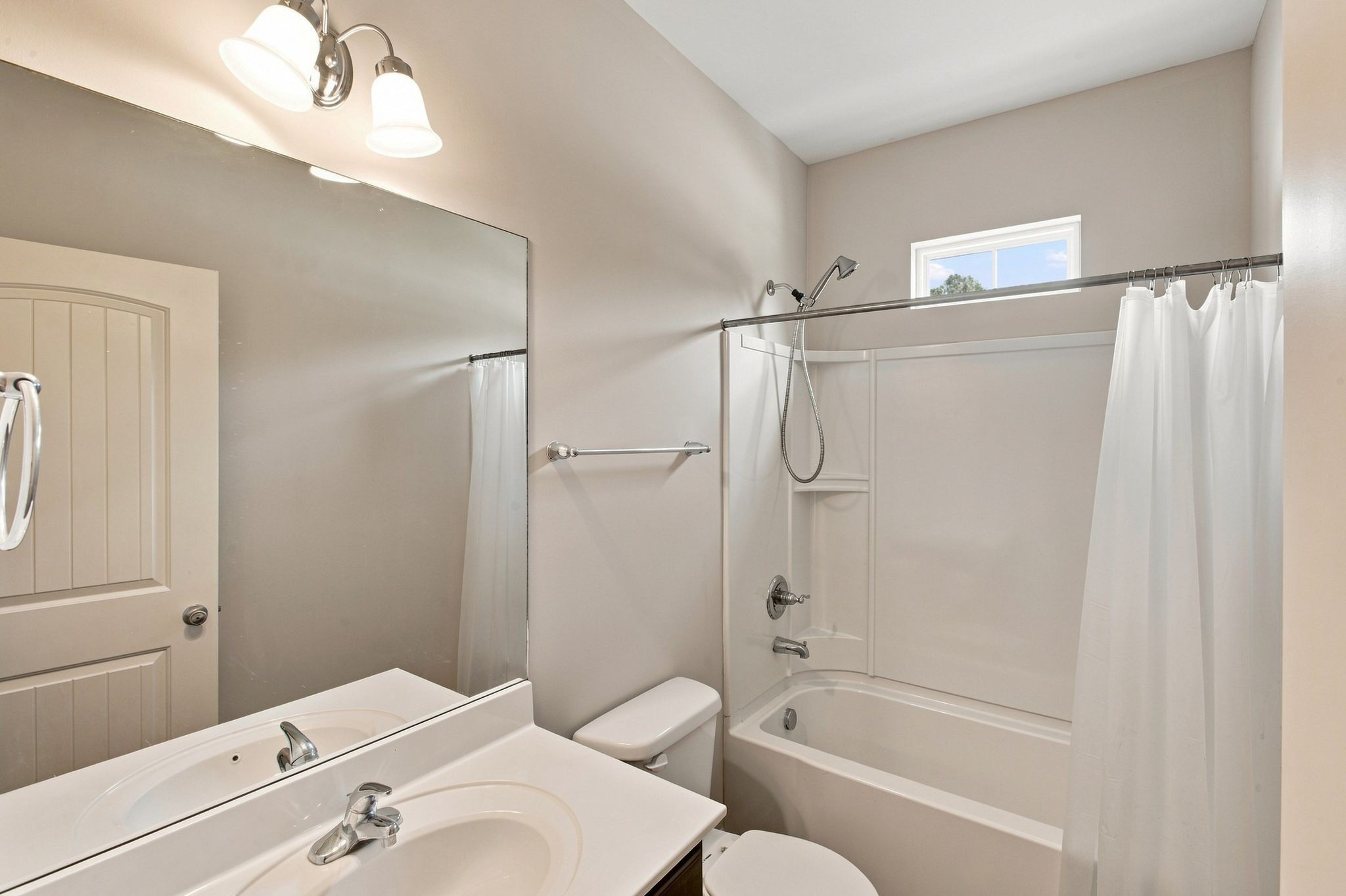 211 Wyburn Pl Property Photo 15