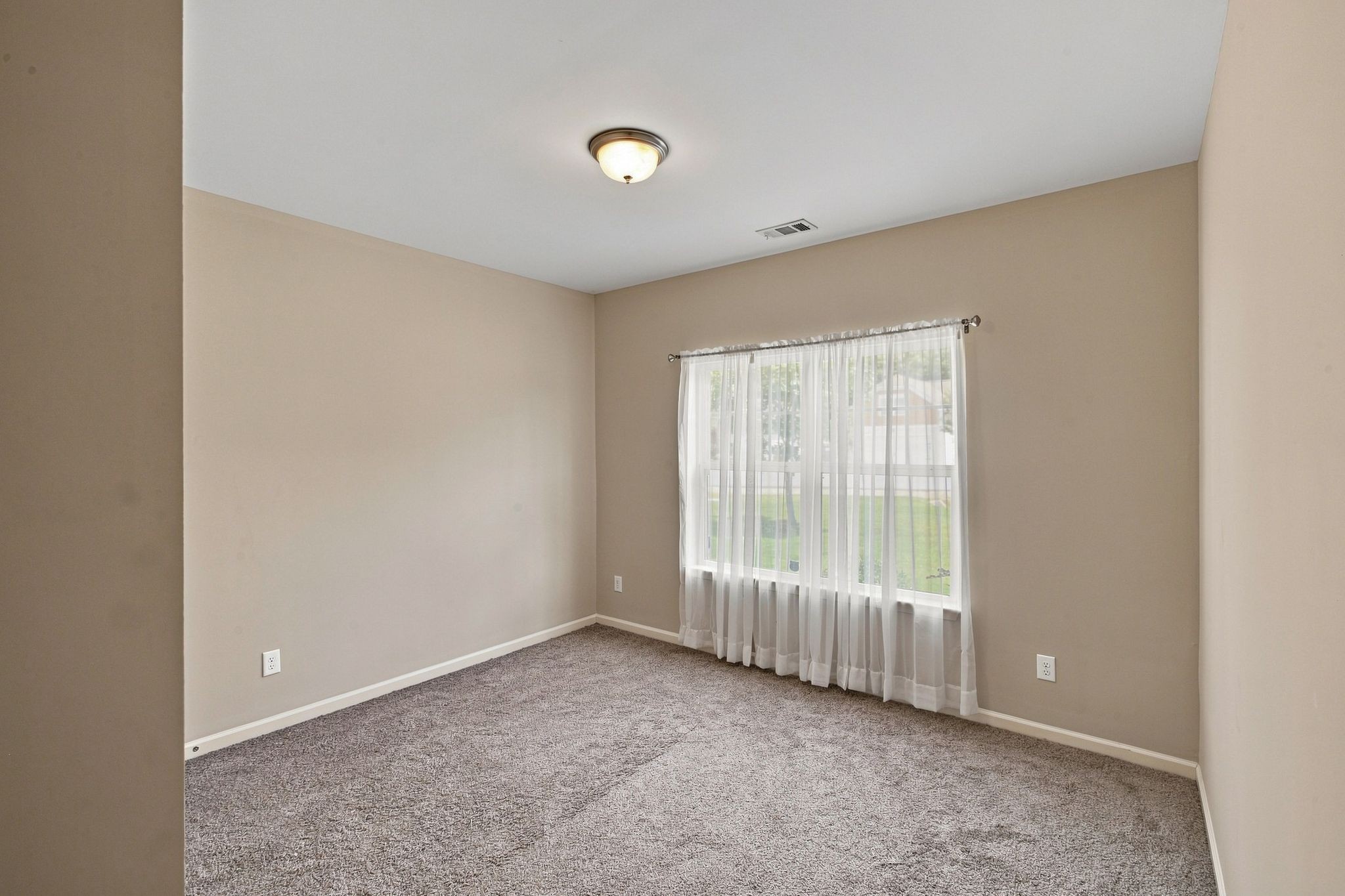211 Wyburn Pl Property Photo 18