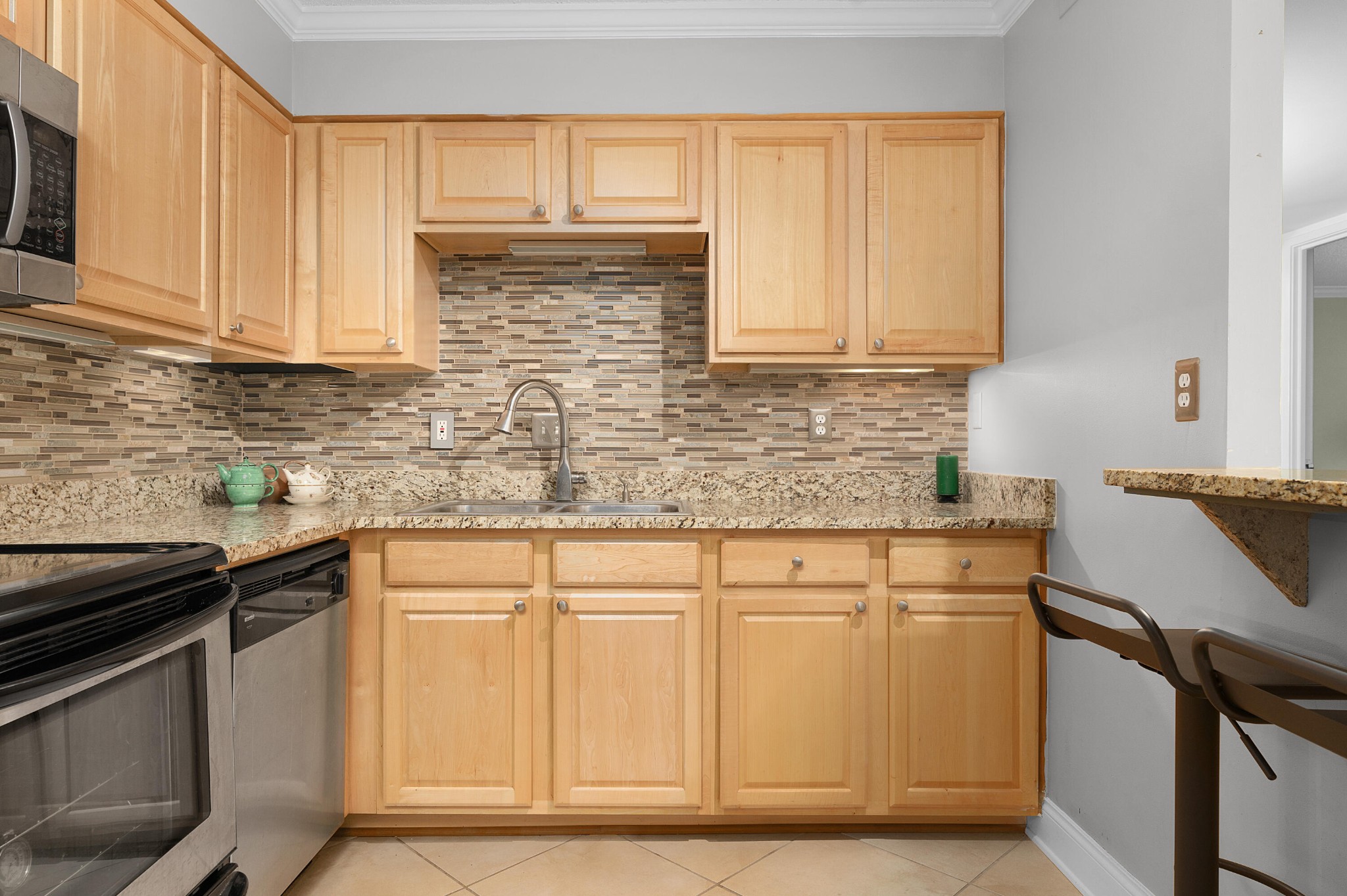 1131 Stringers Ridge Road Property Photo 17