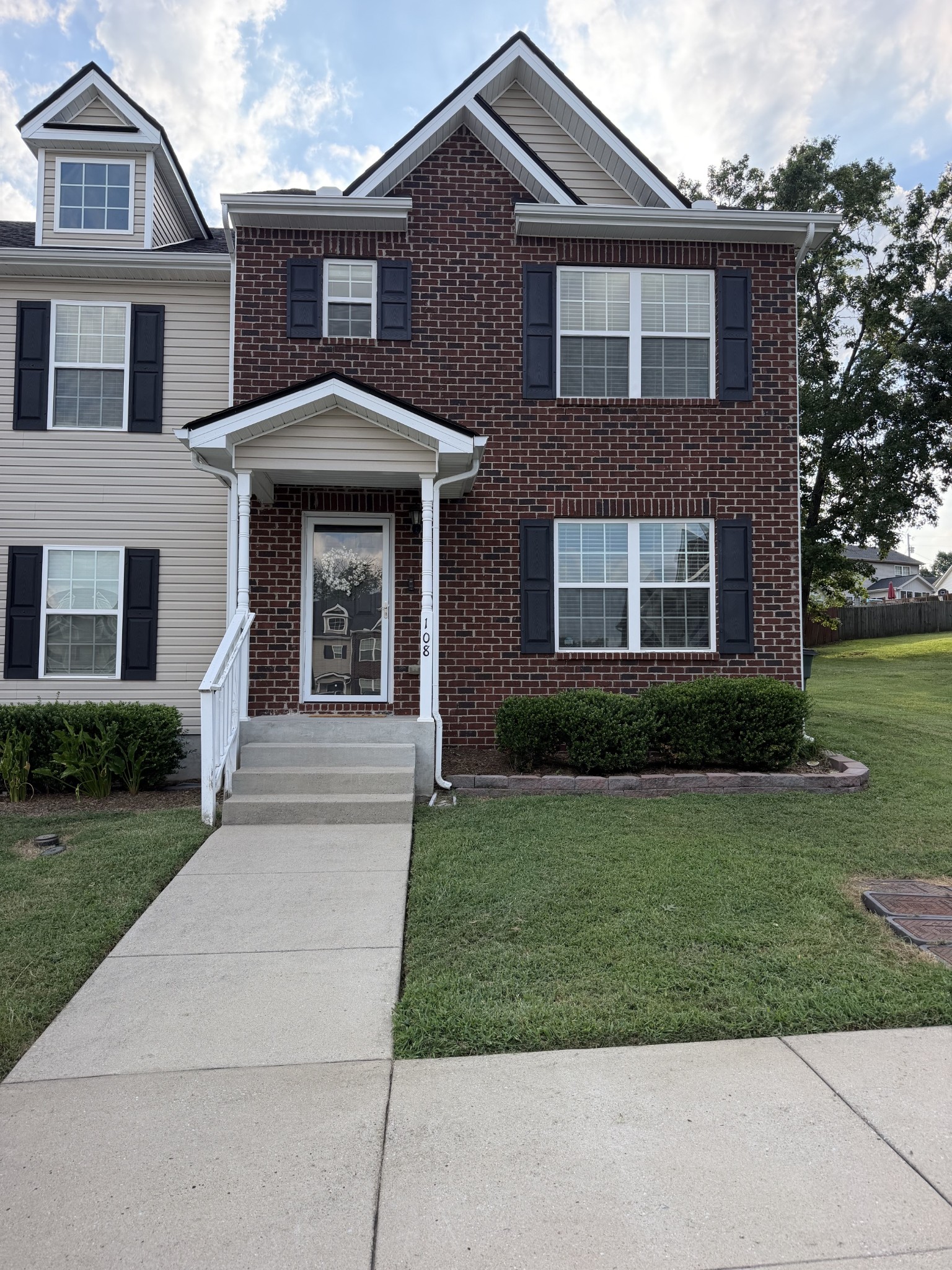 108 Glen Valley Cir